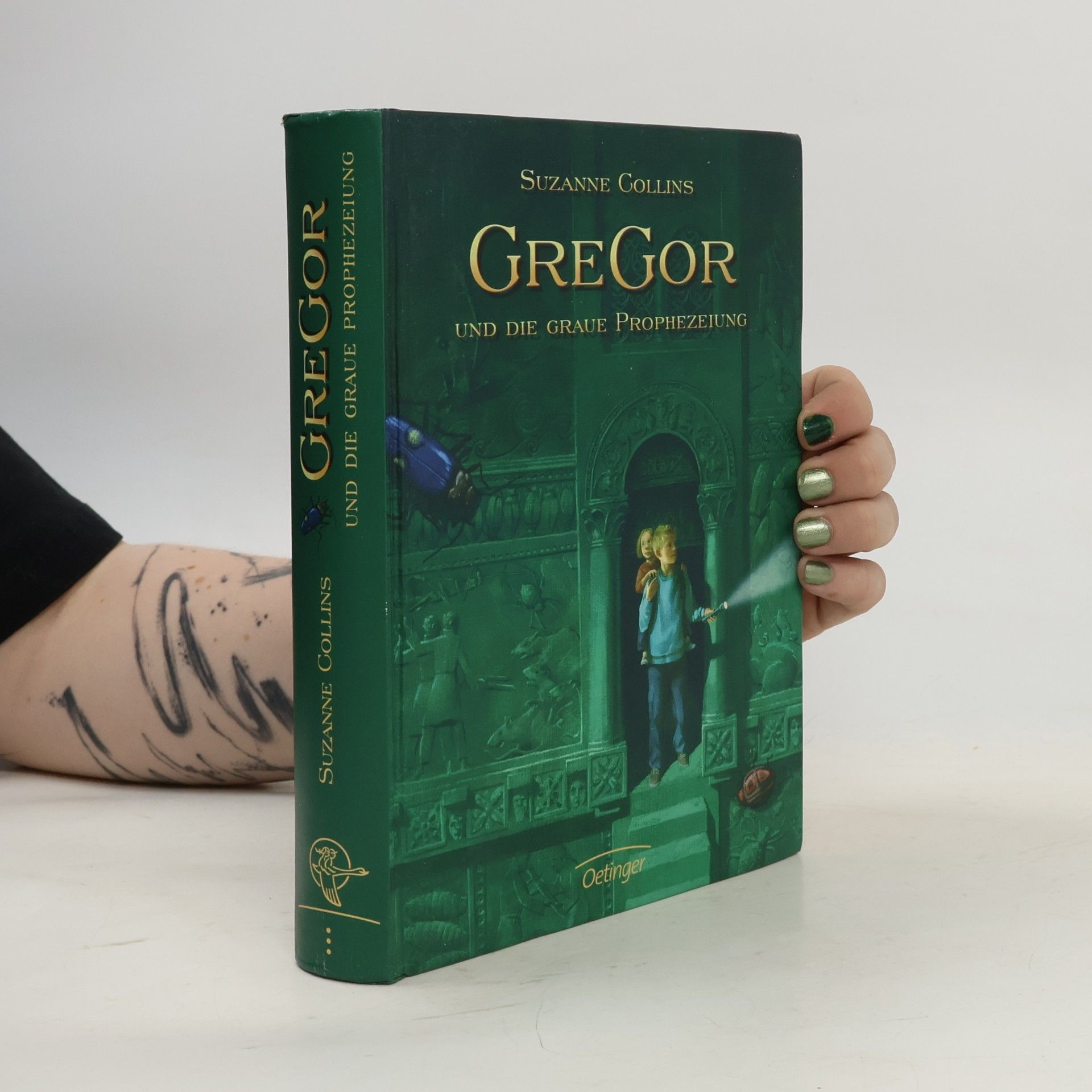 Suzanne Collinsová Gregor und die graue Prophezeiung
