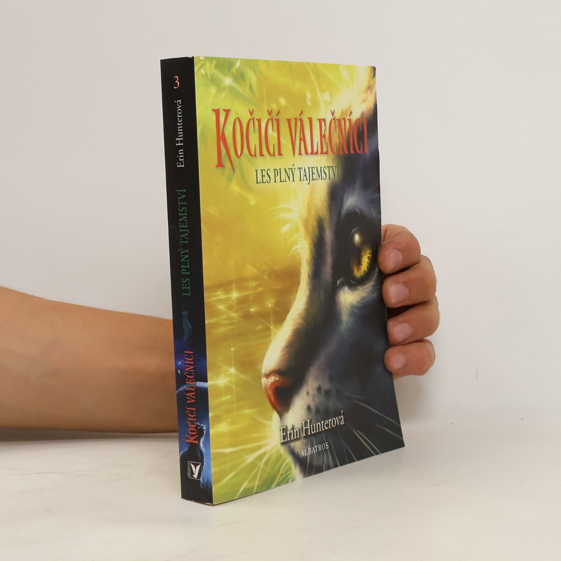 Erin Hunter Les plný tajemství. Kočičí válečníci