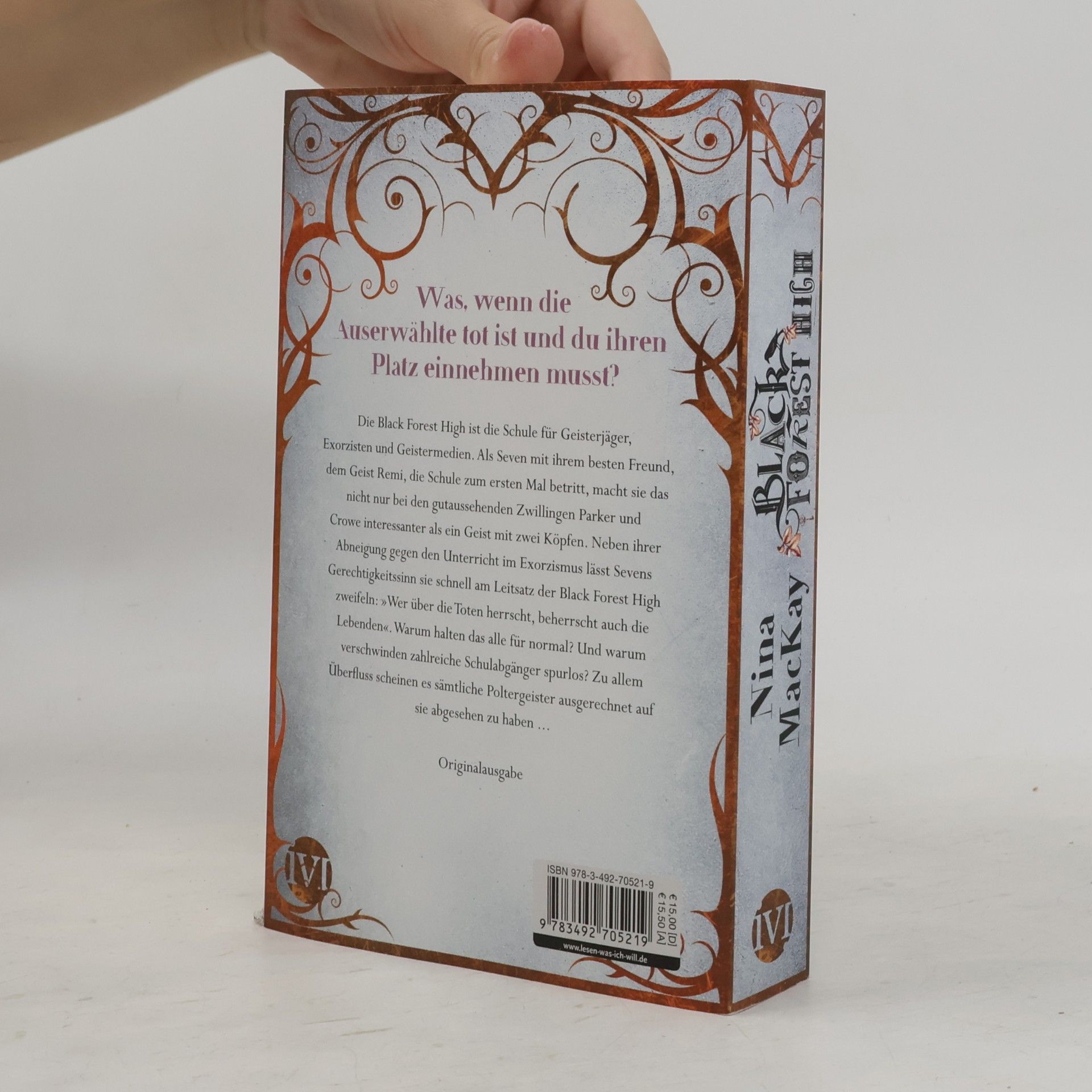 Nina MacKay Ghostseer