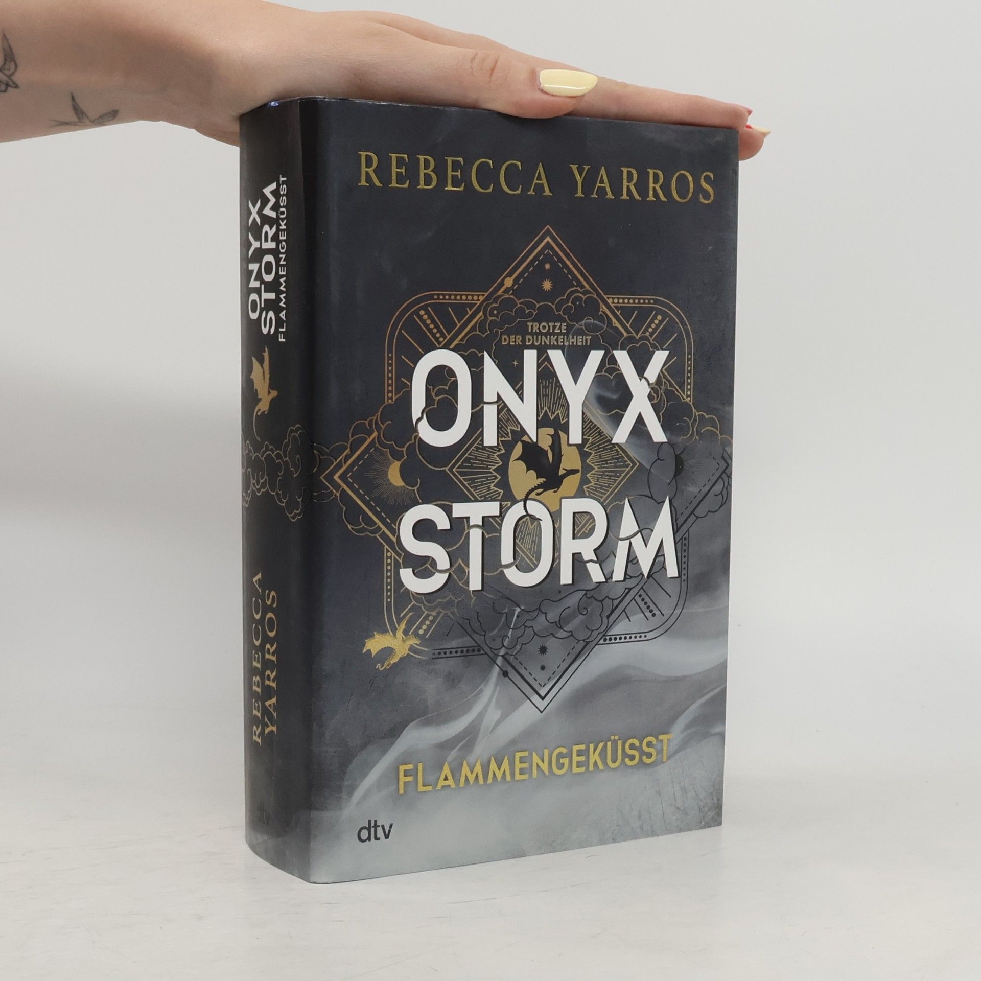 Rebecca Yarros Onyx Storm - Flammengeküsst - Deluxe-Ausgabe mit Farbschnitt
