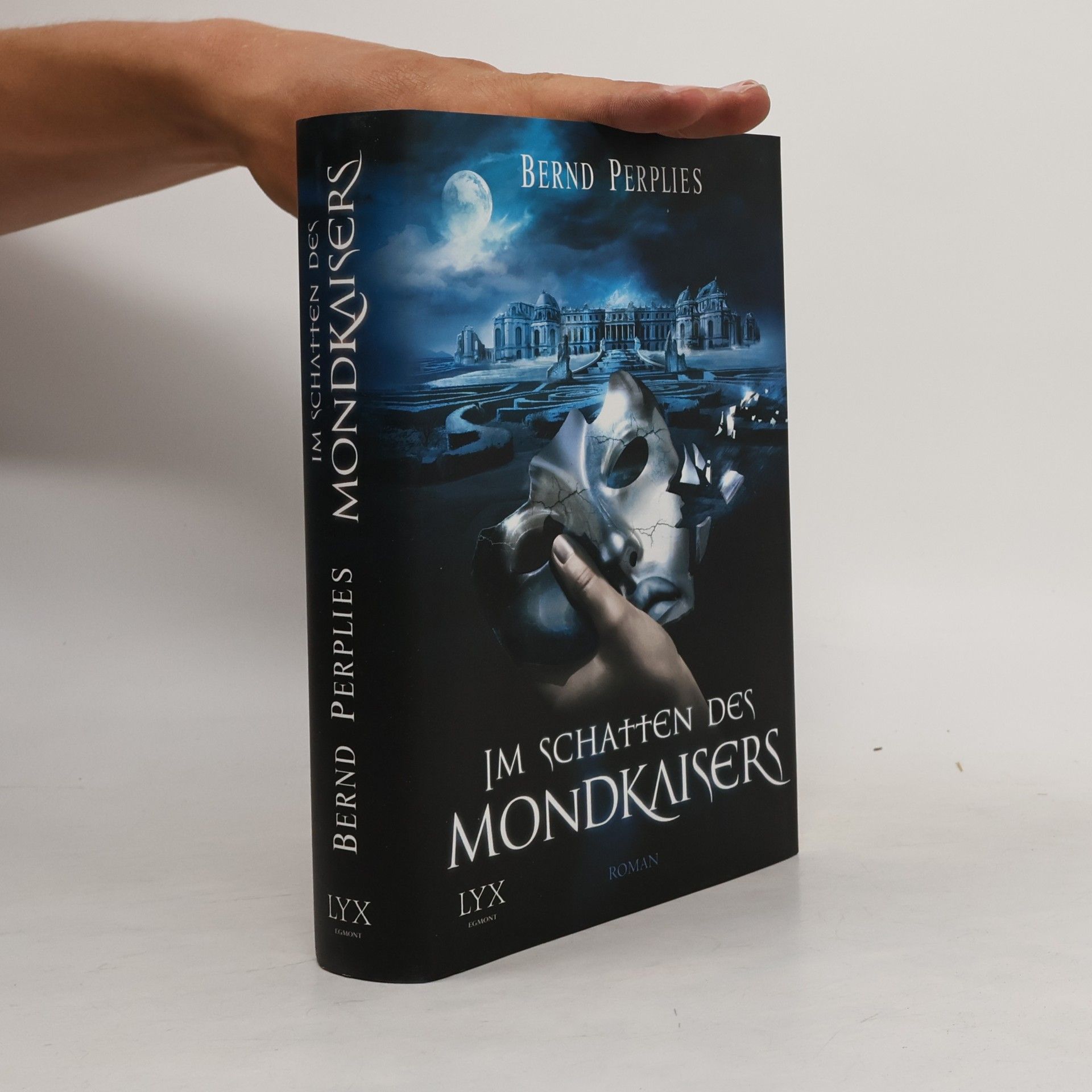 Im Schatten des Mondkaisers