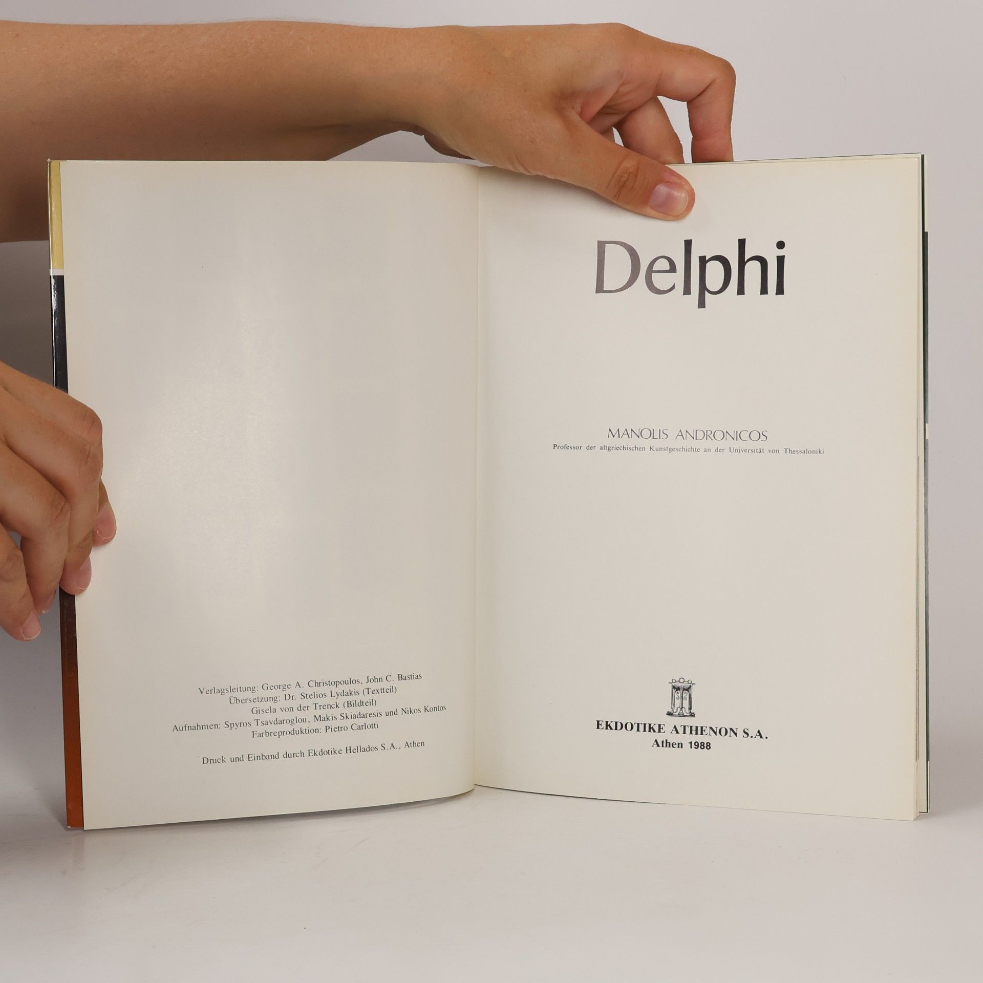 Manolis Andronicos Delphi