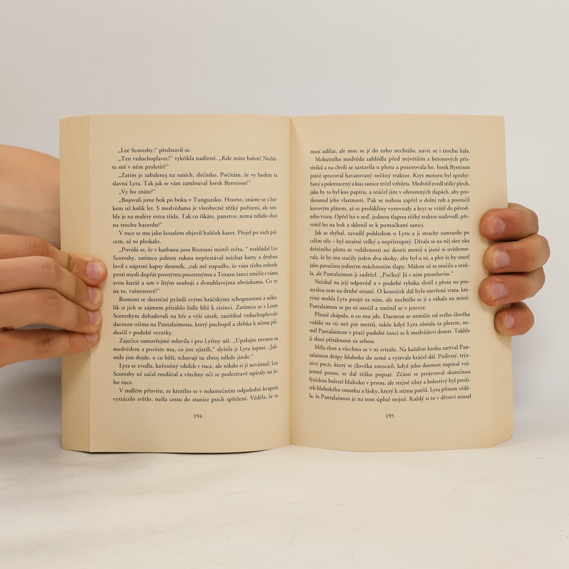 Philip Pullman Zlatý kompas. Svazek I.