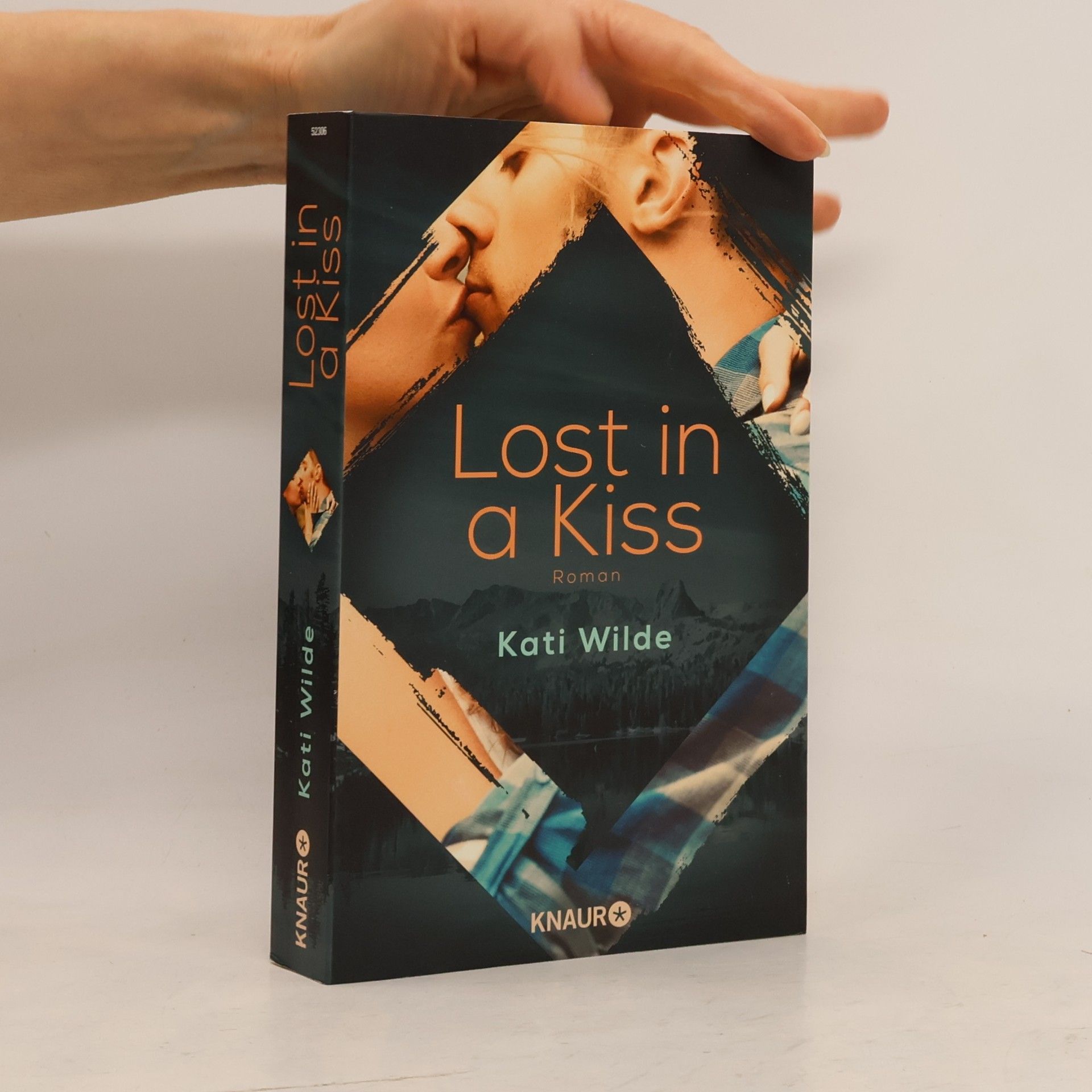 Kati Wilde Lost in a kiss