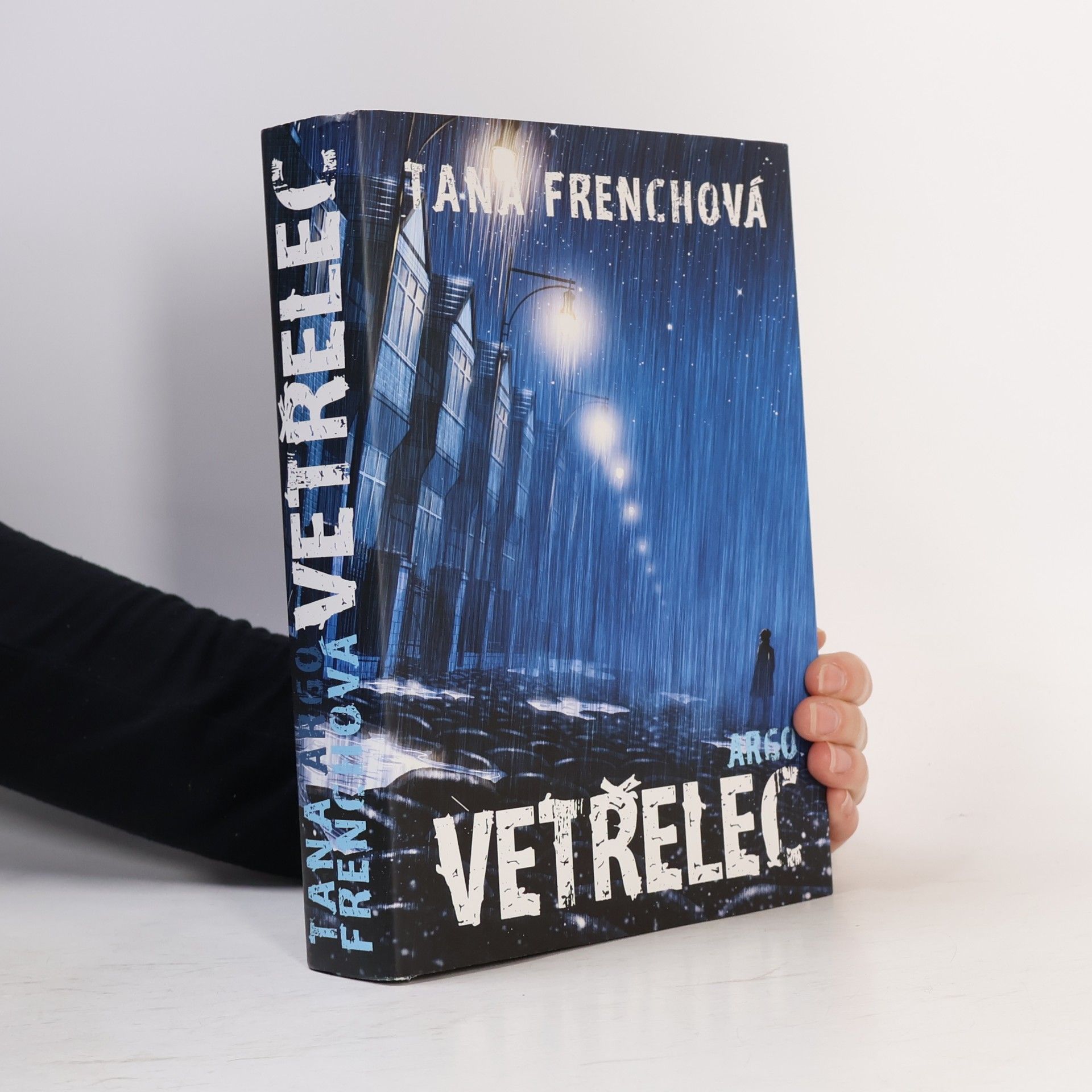 Tana French Vetřelec
