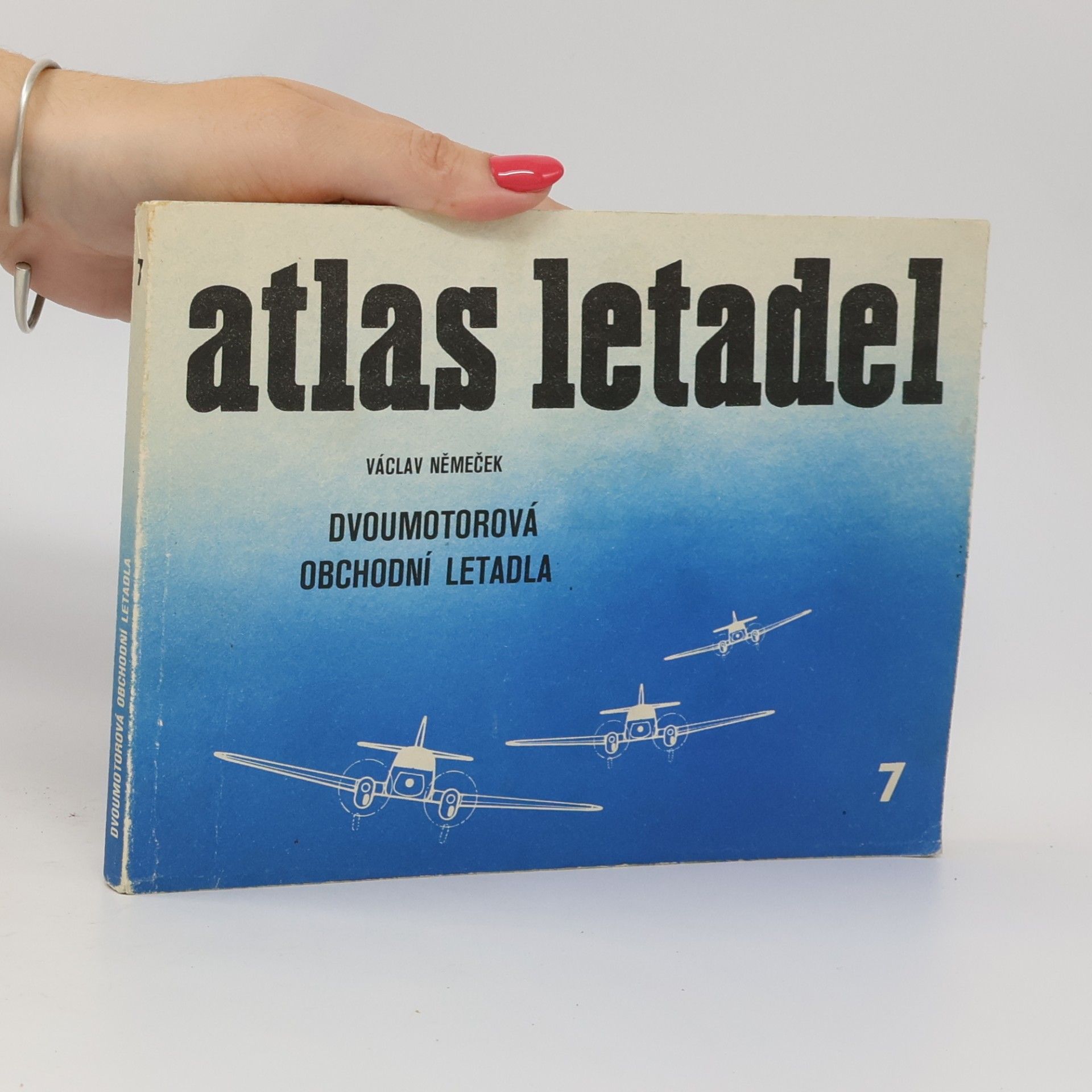 Václav Němeček Atlas letadel 7. Dvoumotorová obchodní letadla