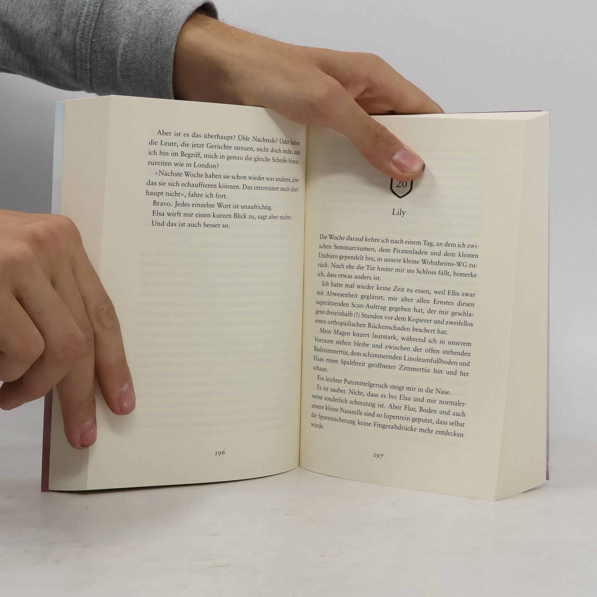 Emma Bellmore Hidden secrets / Bloomsbury Campus Bd.1