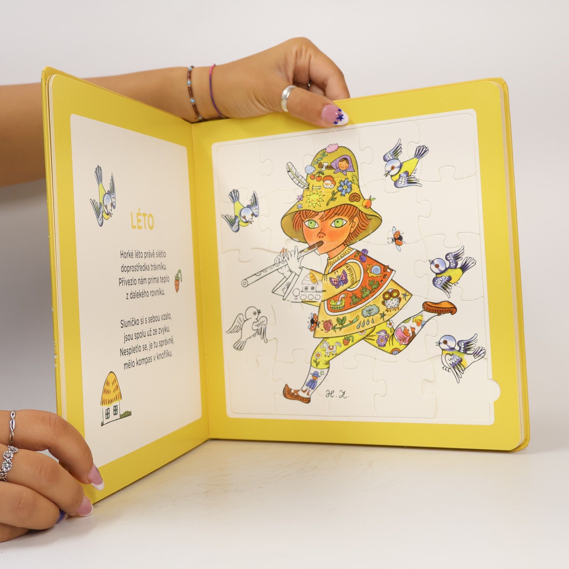 Helena Zmatlíková Od jara do zimy: puzzle, omalovánky, kvízy