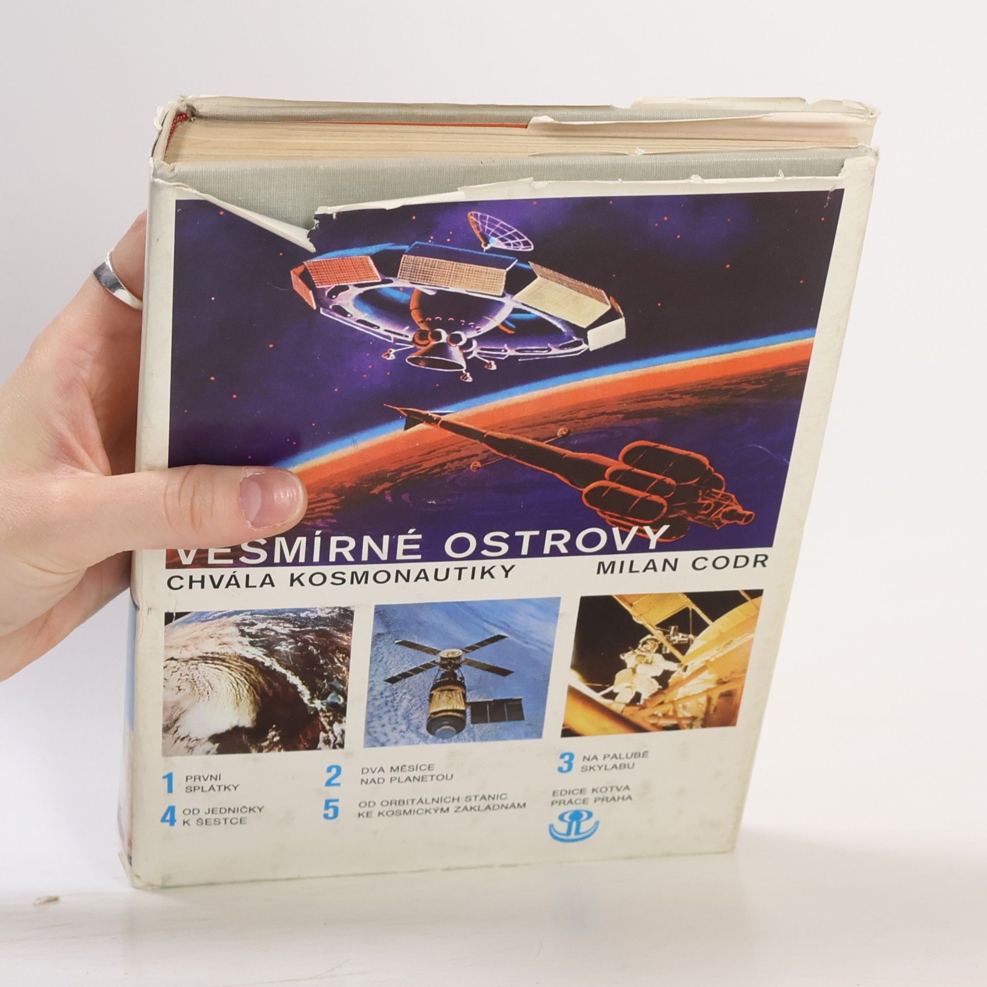 Milan Codor Vesmírné ostrovy. Chvála kosmonautiky