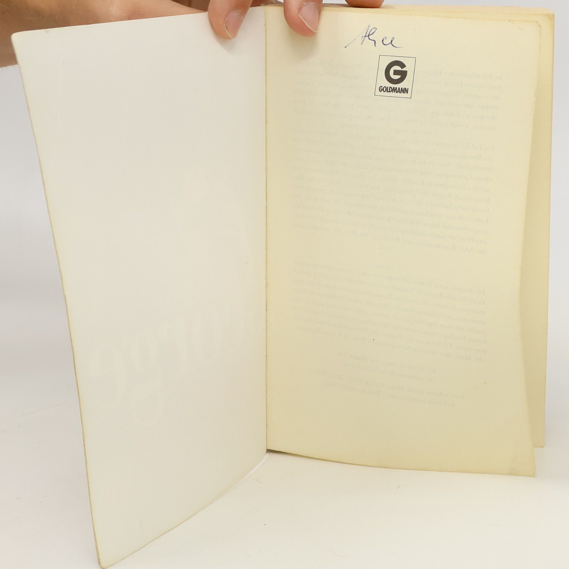 Elizabeth George Keiner werfe den ersten Stein