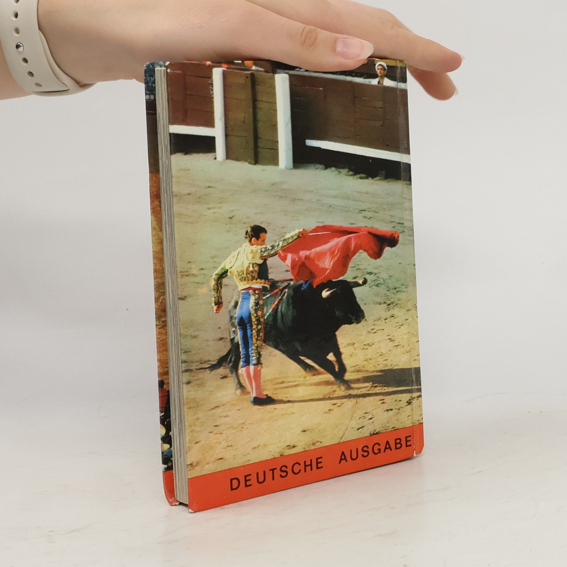 Antonio Díaz-Cañabate El mundo de los toros - English Edition