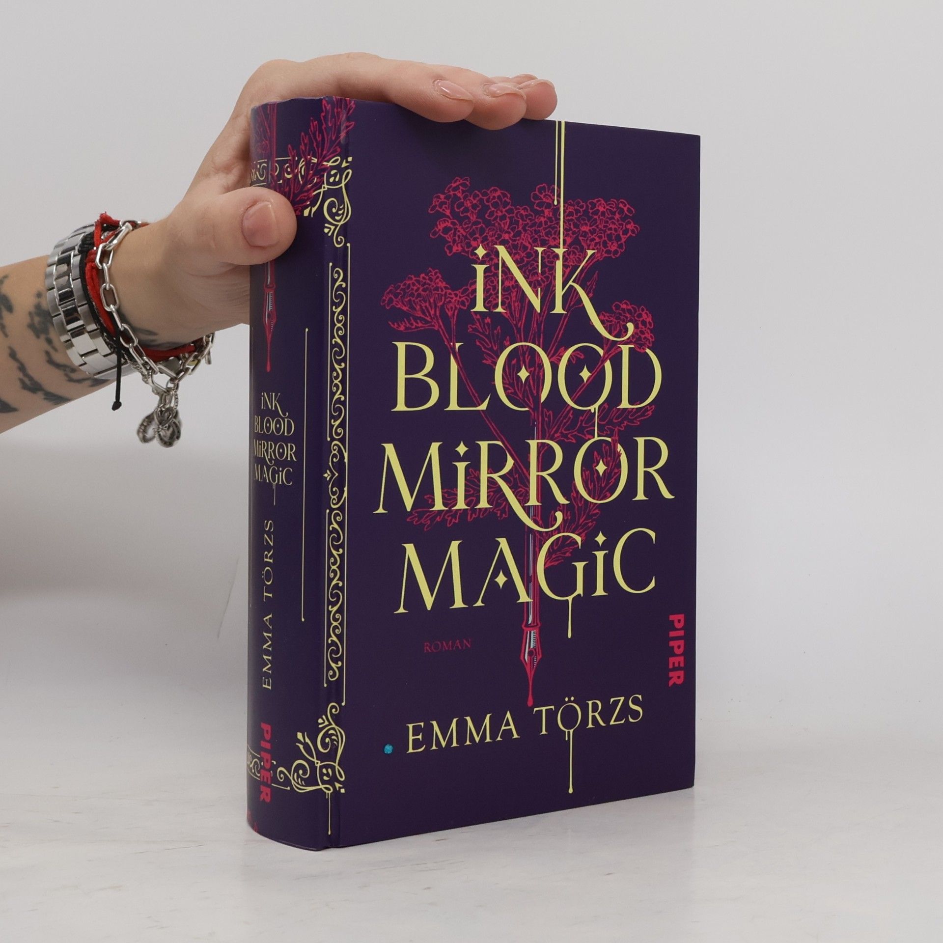 Emma Törzs Ink Blood Mirror Magic