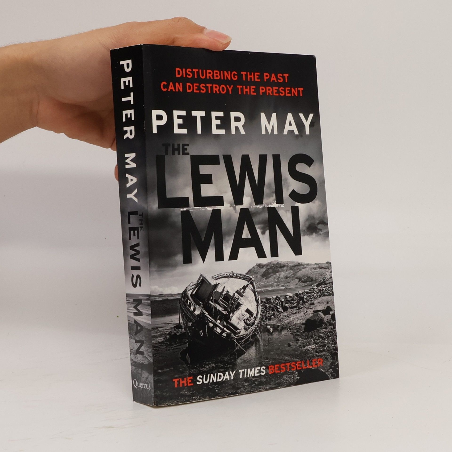 Peter May The Lewis man