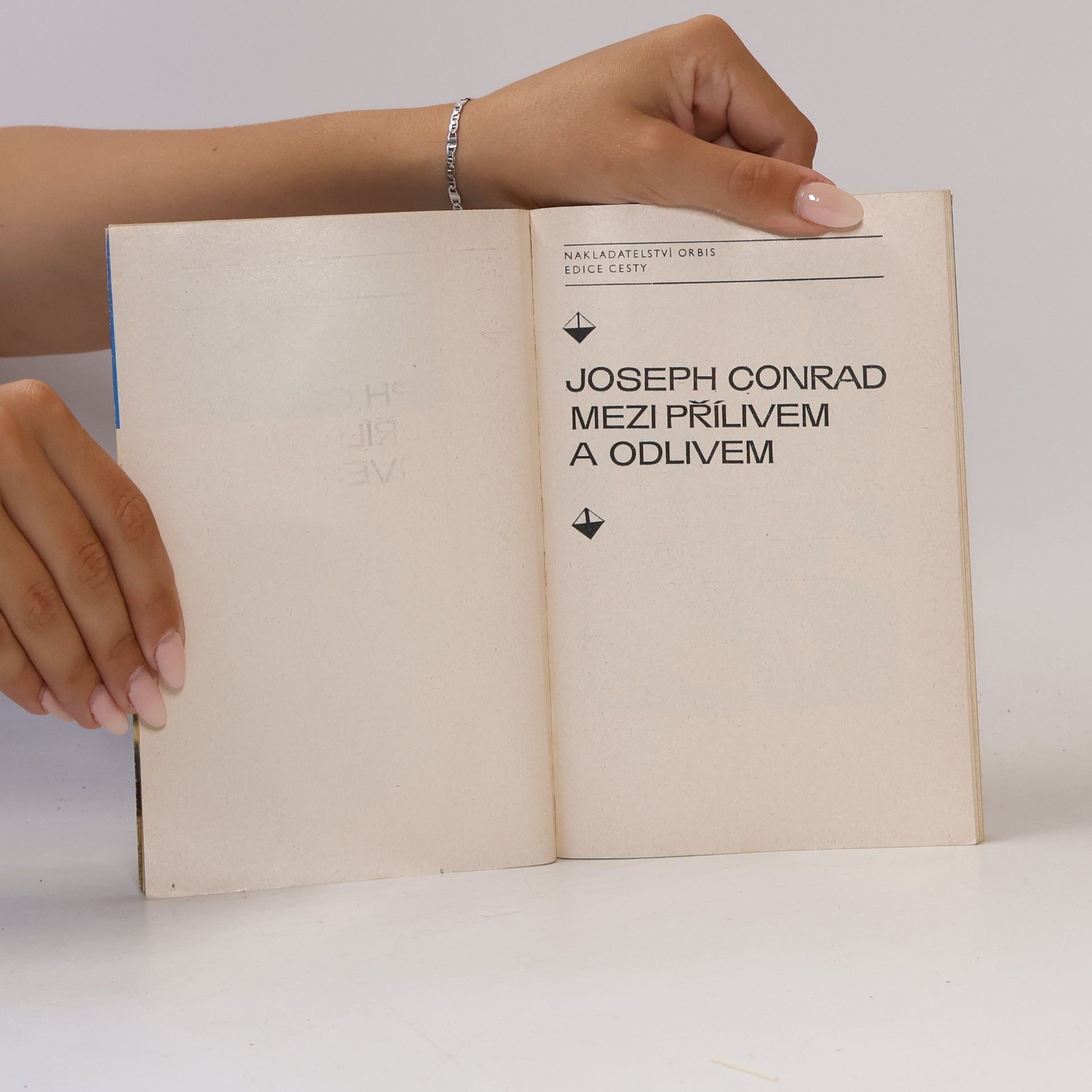 Joseph Conrad Mezi přílivem a odlivem