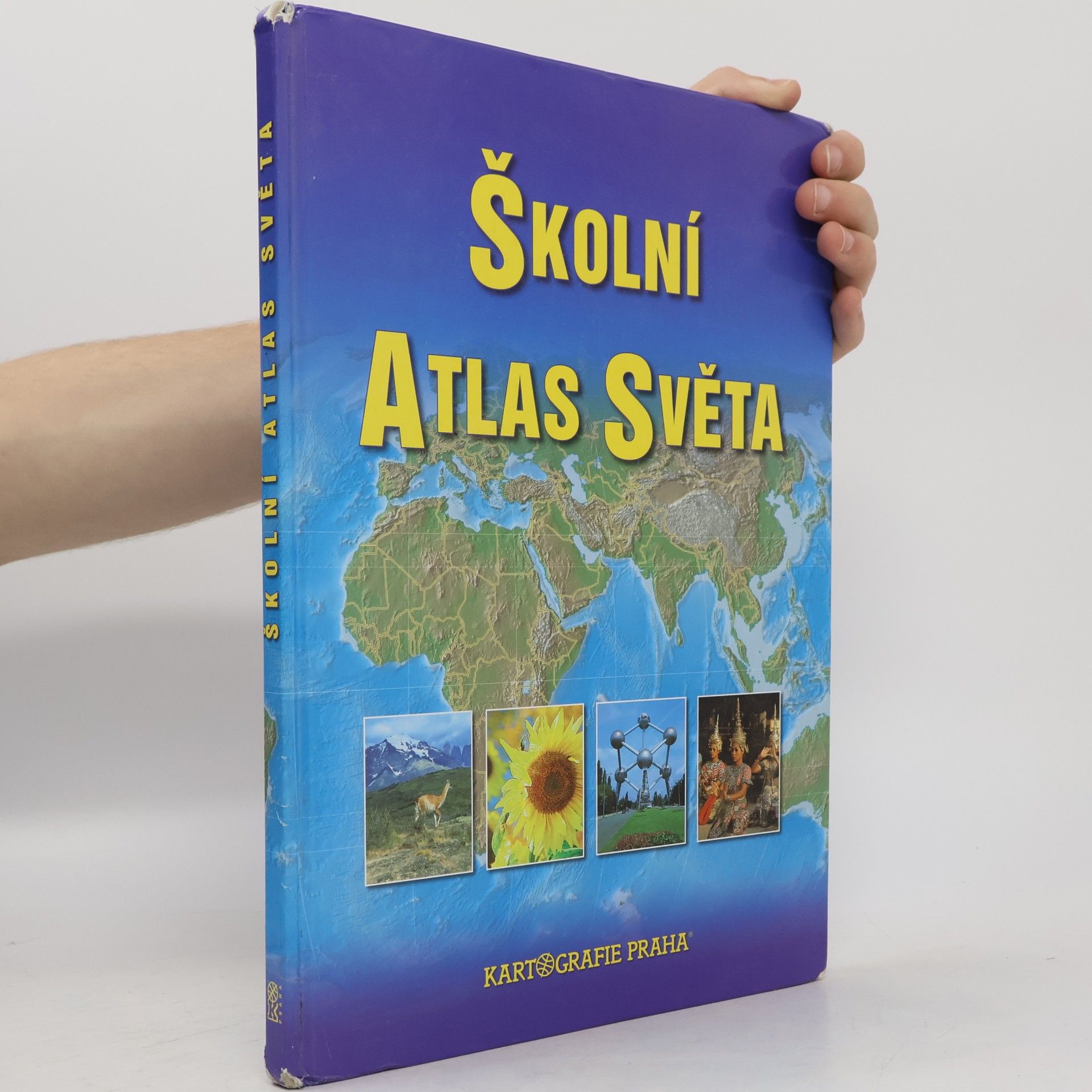 Autorenkollektiv Školní atlas světa