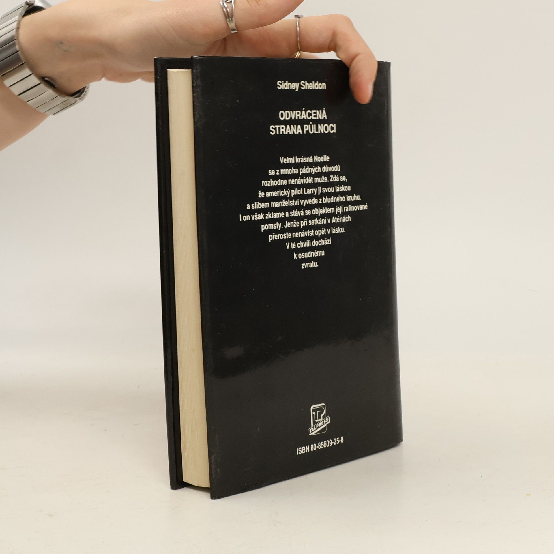 Sidney Sheldon Odvrácená strana půlnoci