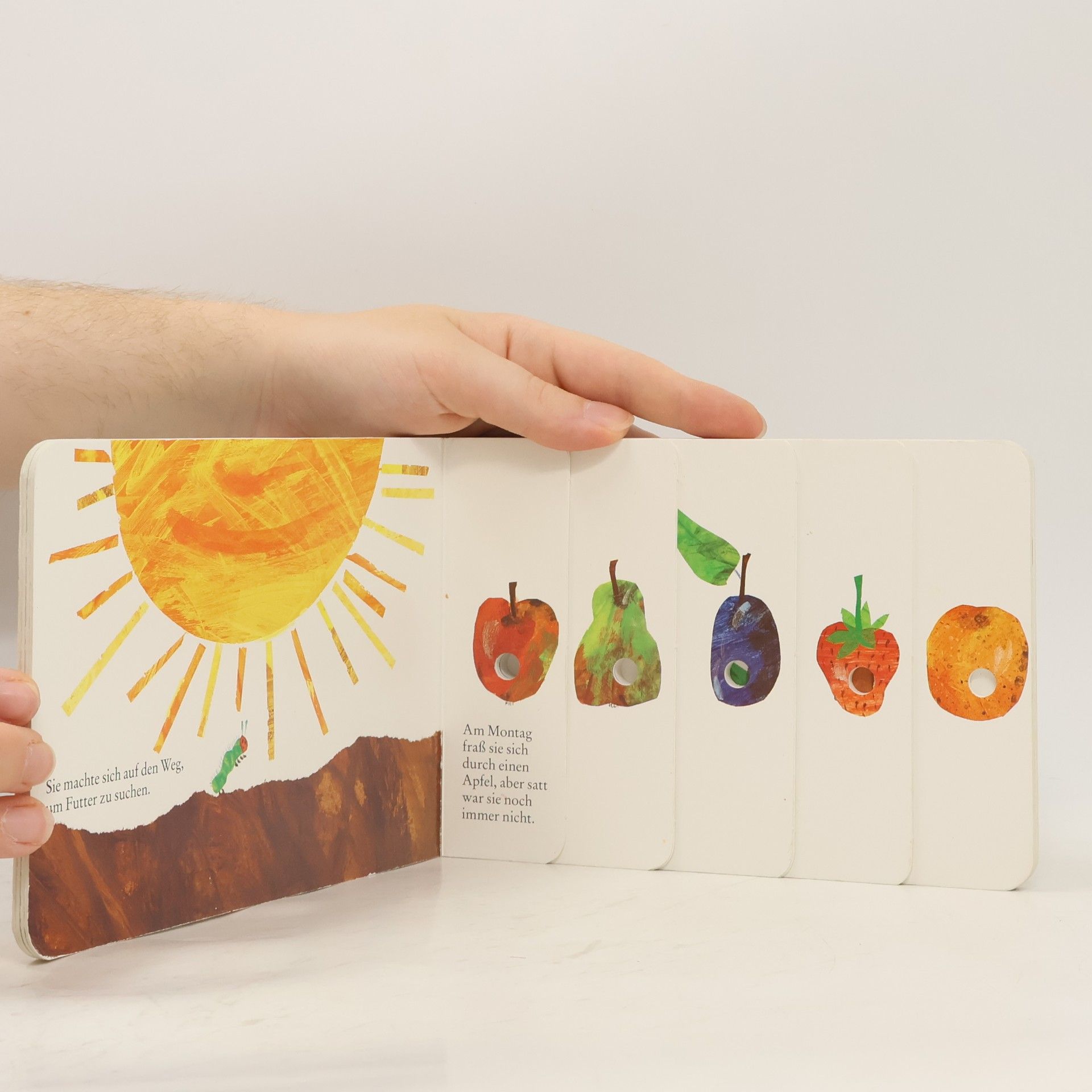 Eric Carle Die kleine Raupe Nimmersatt. Spielbilderbuch