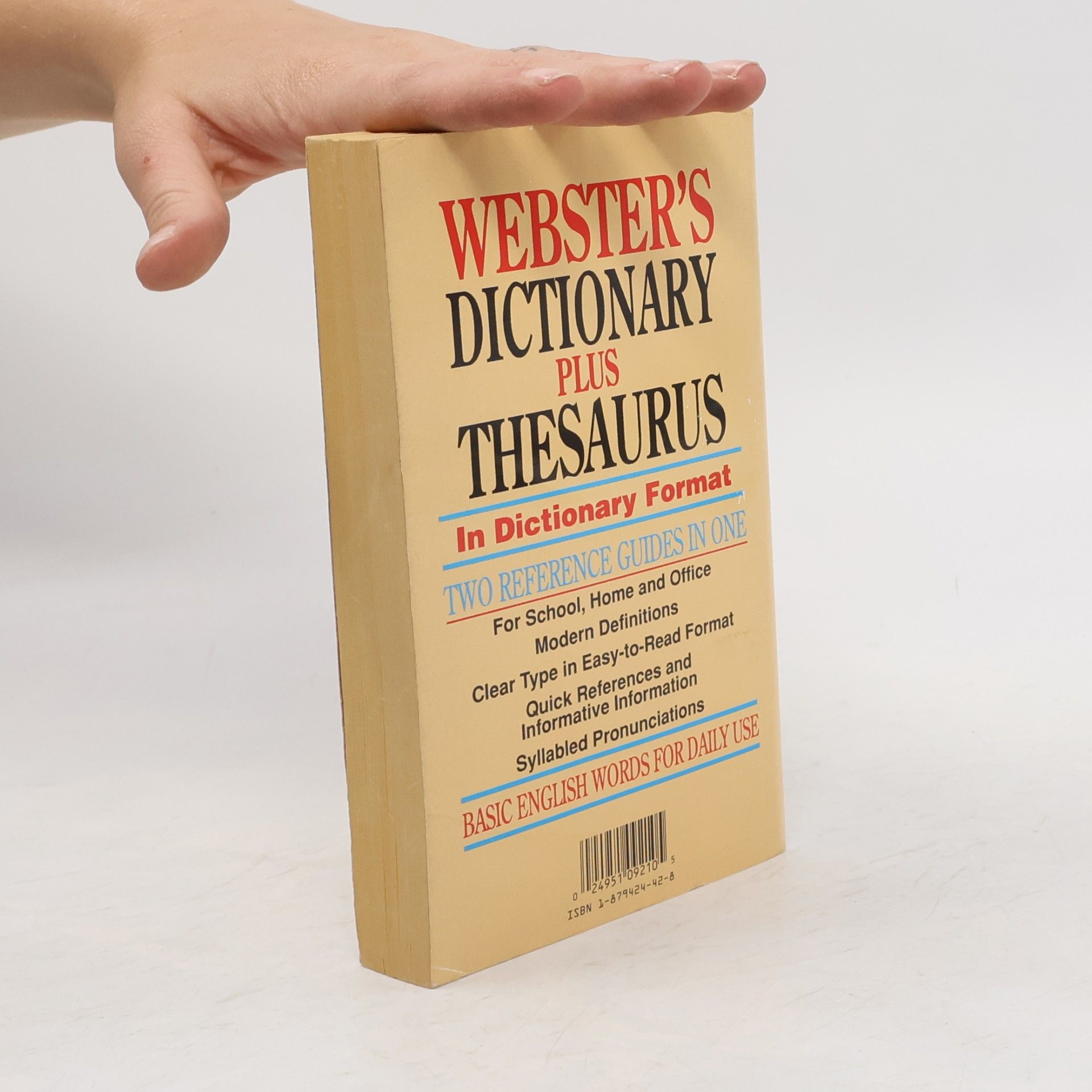 Auteurscollectief Webster's Dictionary Plus Thesaurus