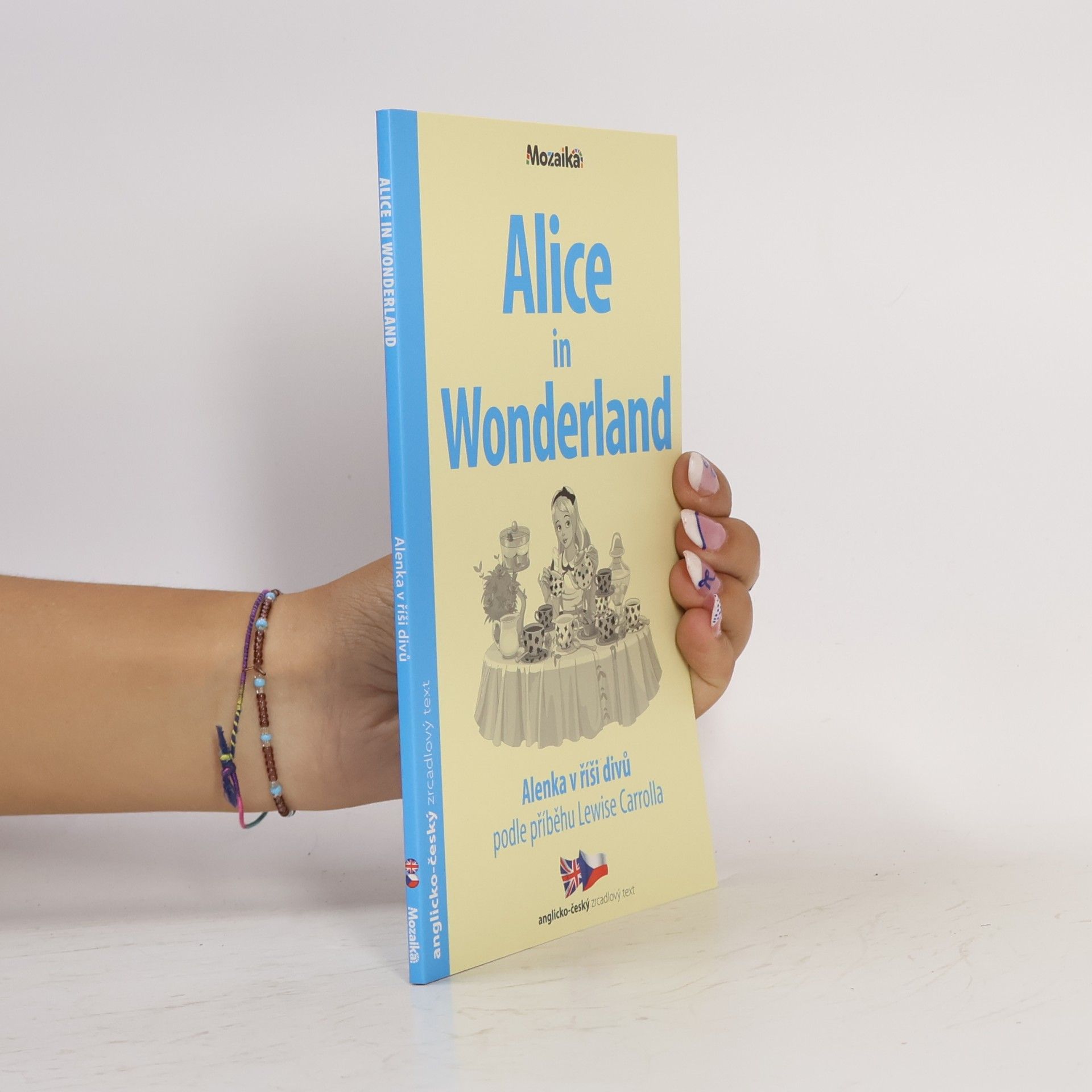Collectif d'auteurs Alice in Wonderland / Alenka v říši divů A1-A2