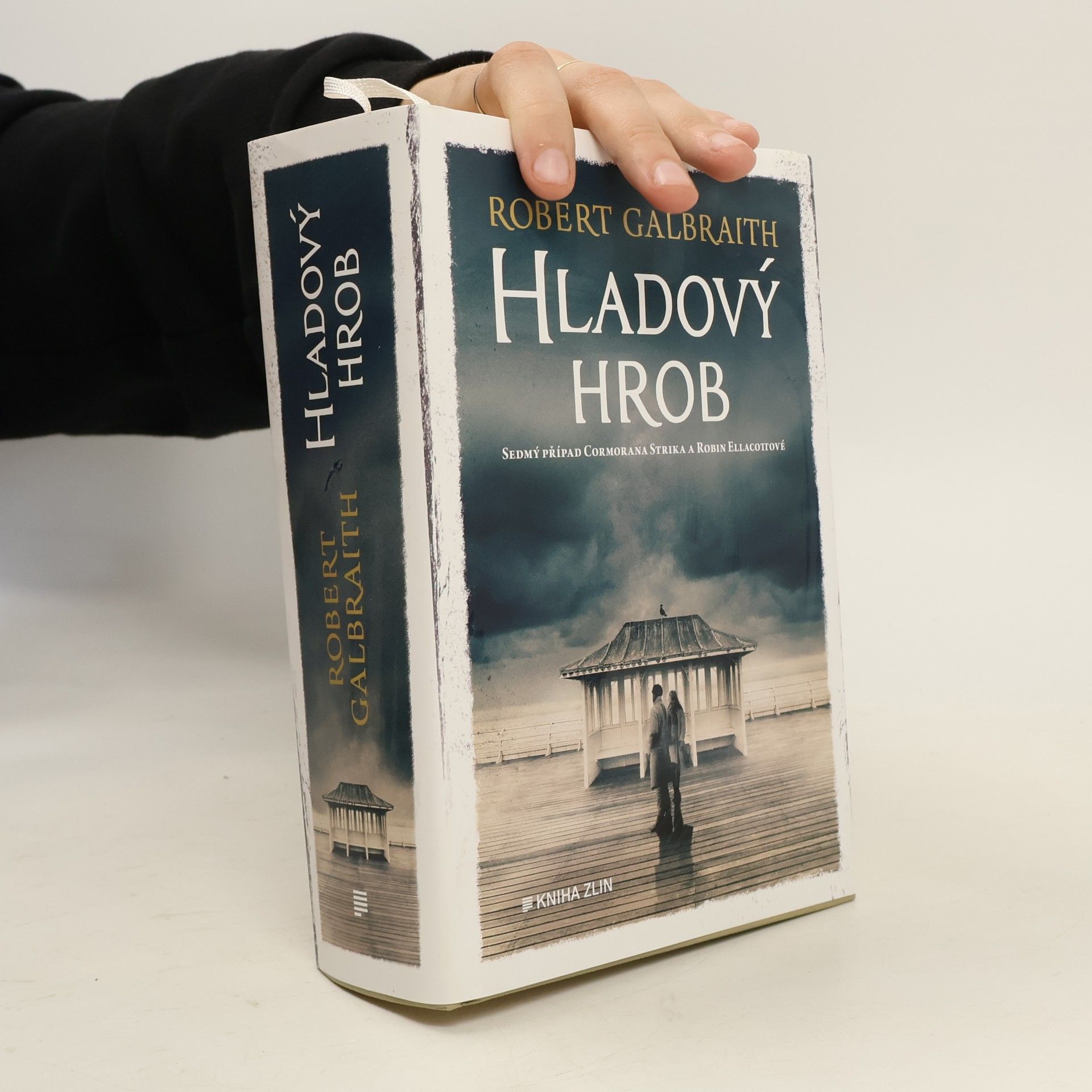 J. K. Rowling Hladový hrob