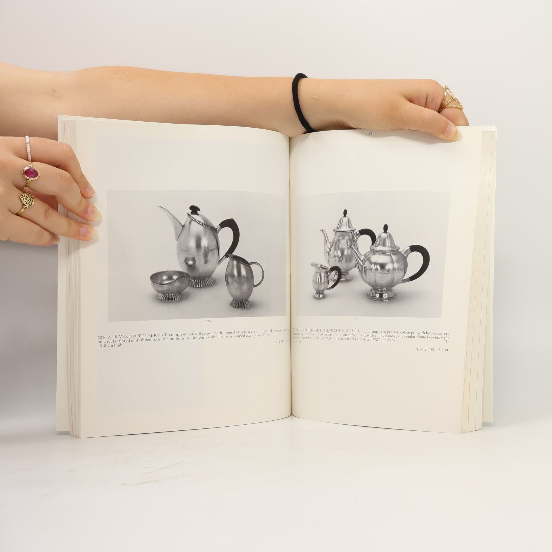 Autorenkollektiv Twentieth Century Decorative Arts