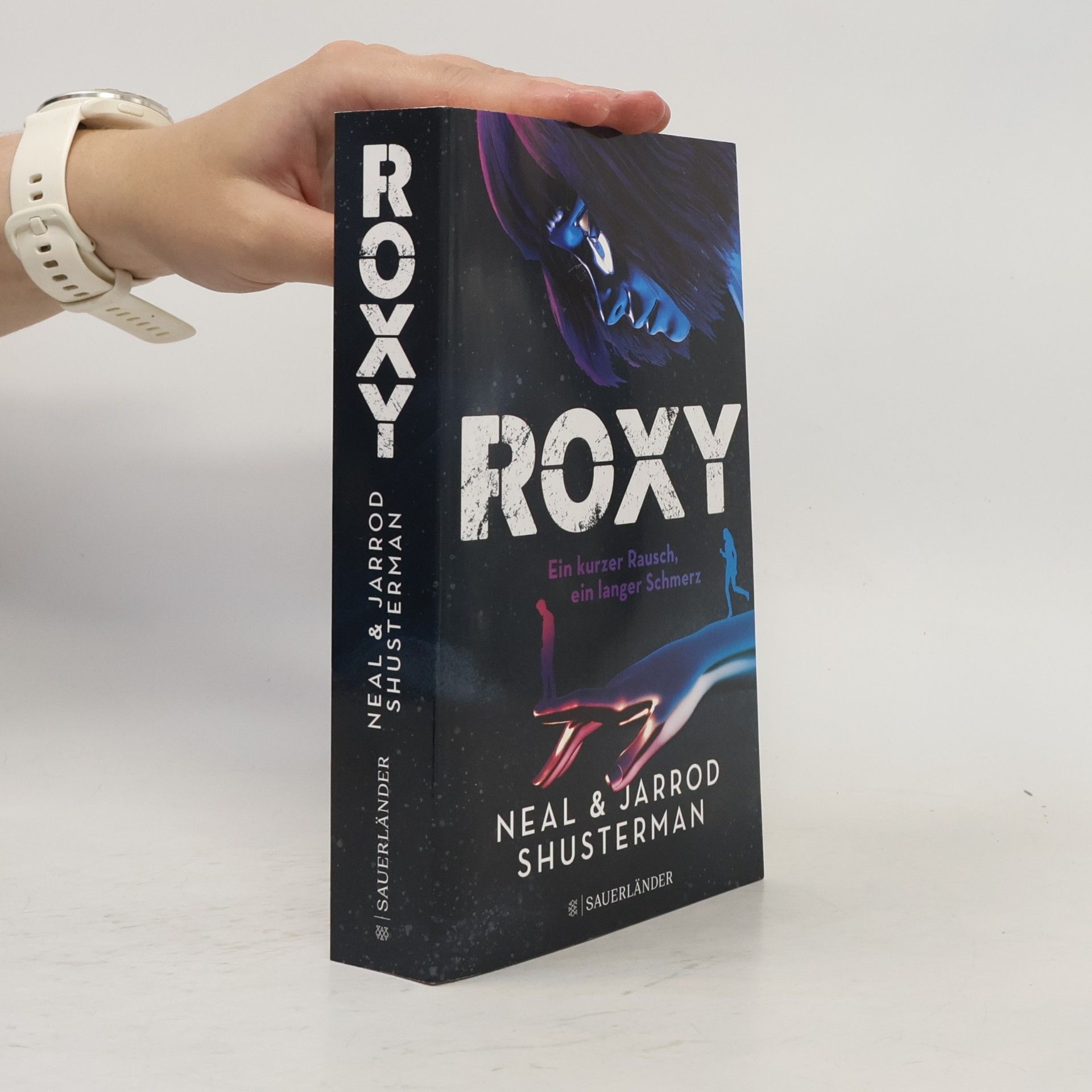 Neal Shusterman Roxy