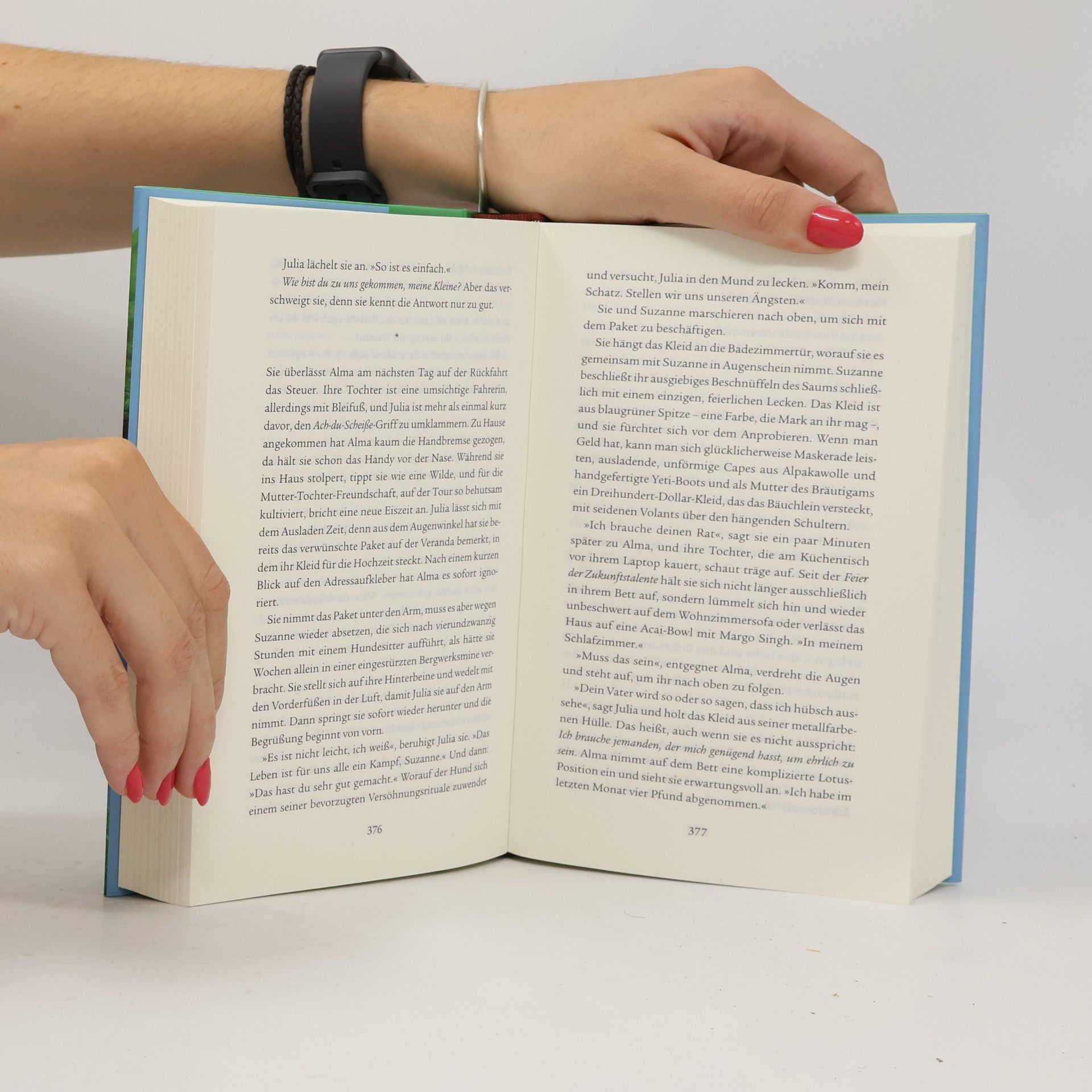 Claire Lombardo Genau so, wie es immer war. Roman | »Eine bewegende Auseinandersetzung mit Ehe, Mutterschaft und dem weiblichen Ich.« Bonnie Garmus