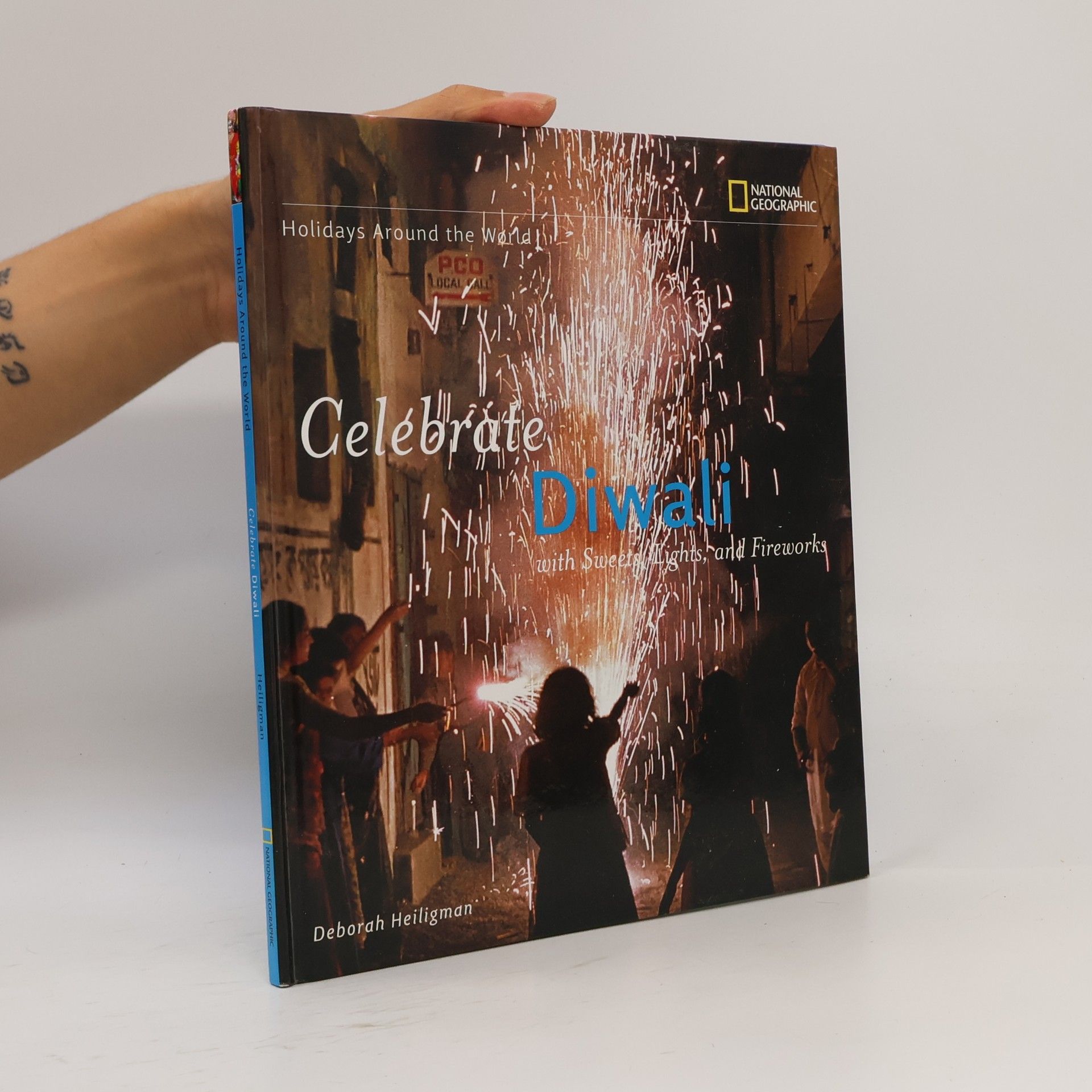 Deborah Heiligman Holidays Around the World: Celebrate Diwali