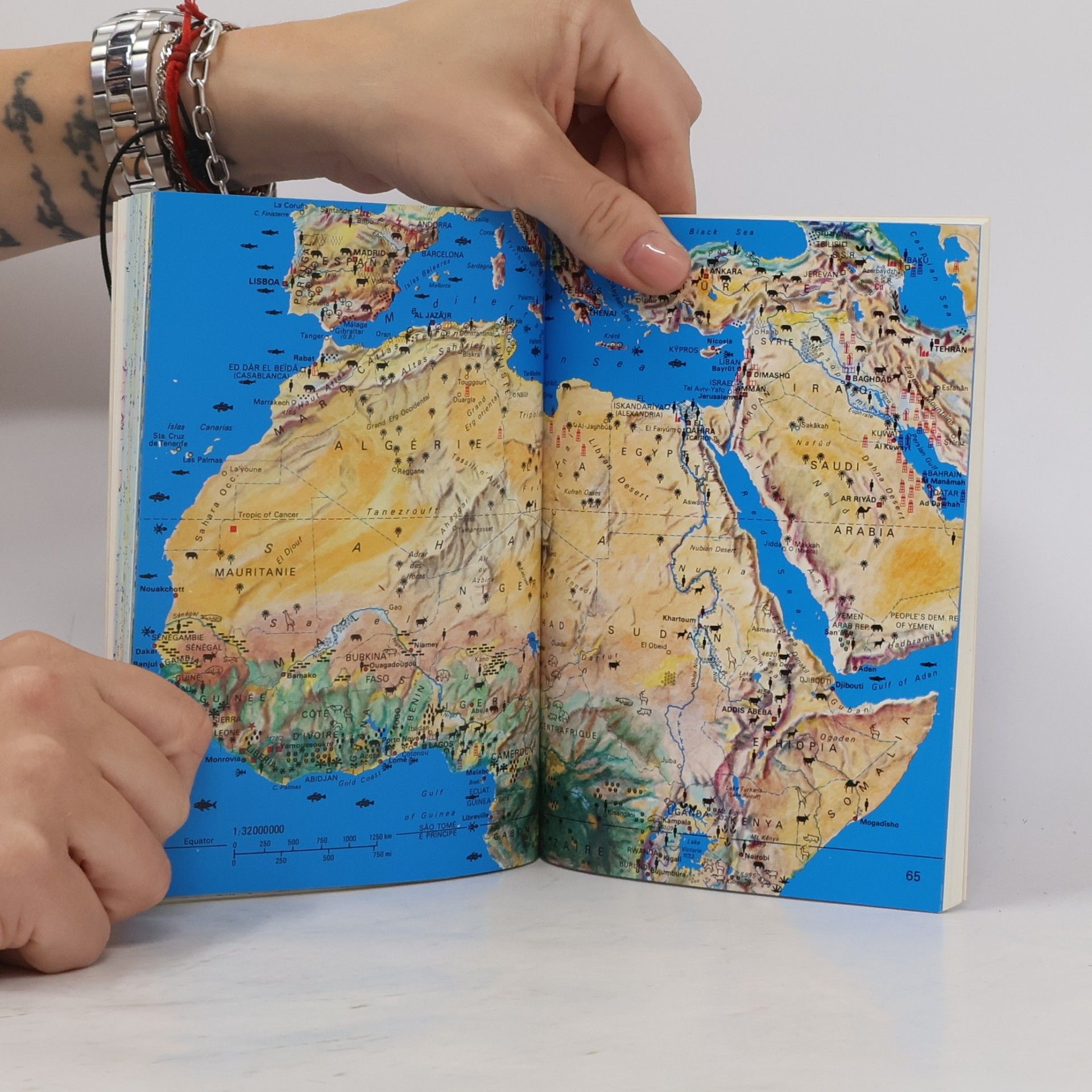 Taschen - Weltatlas