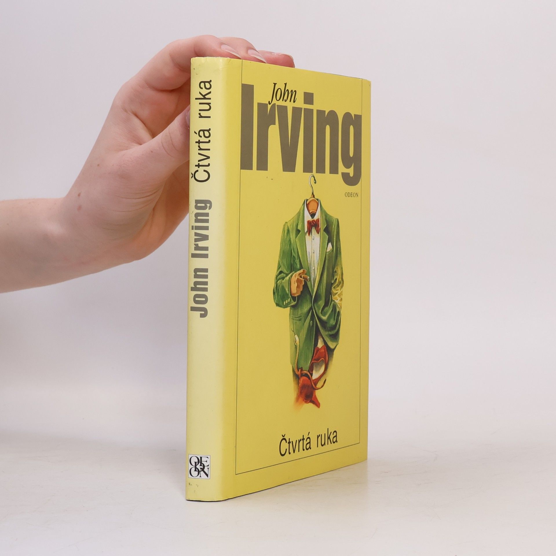 John Irving Čtvrtá ruka