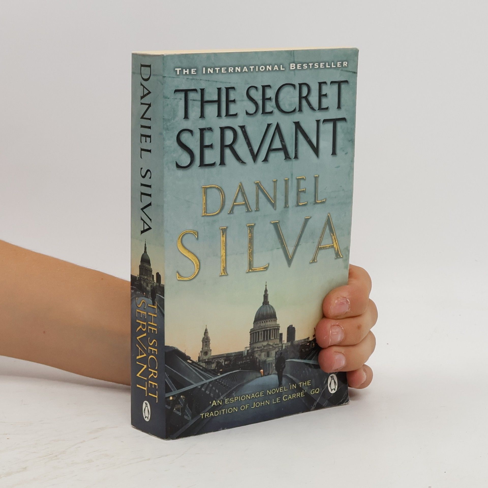 Daniel Silva Secret Servant