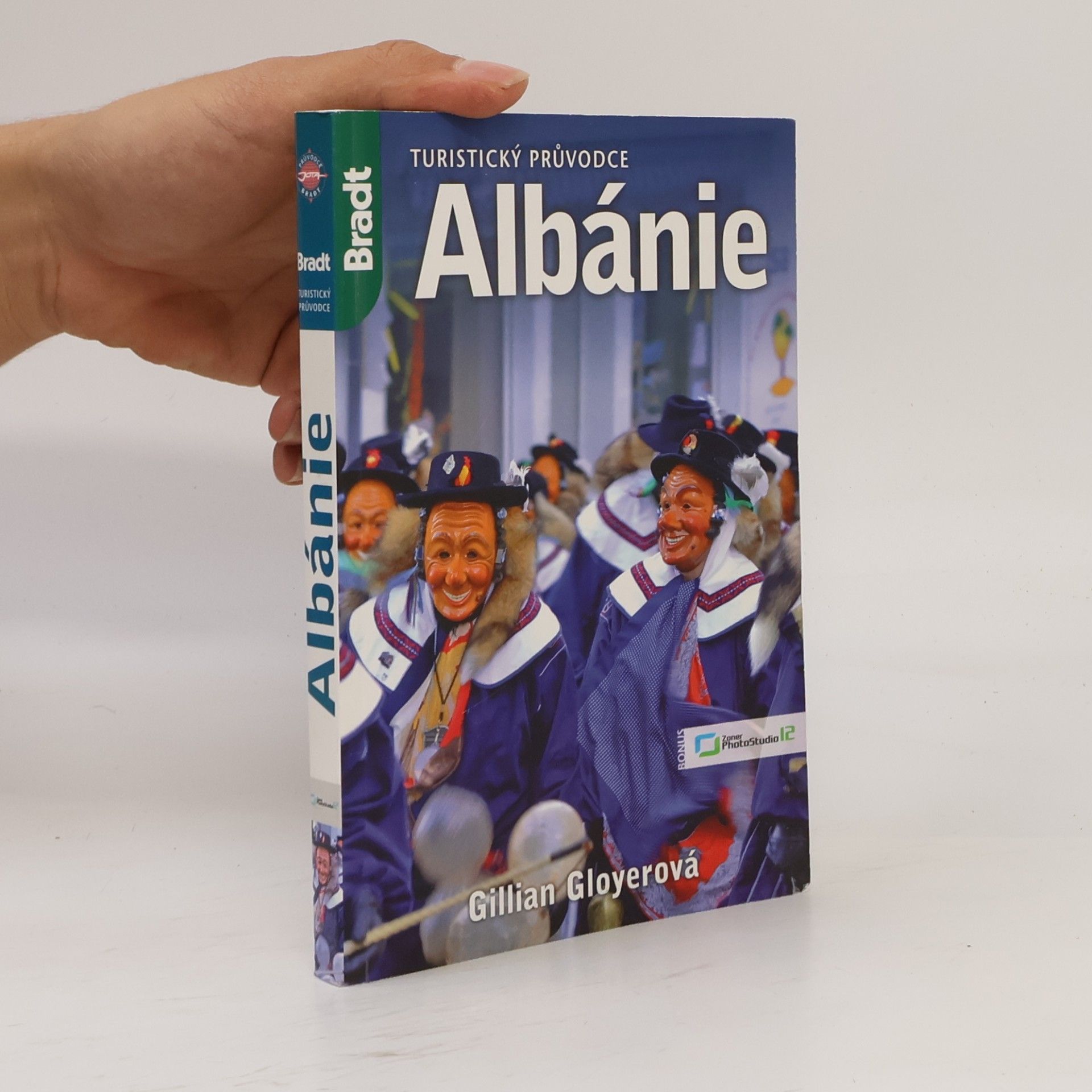 Gillian Gloyer Albánie