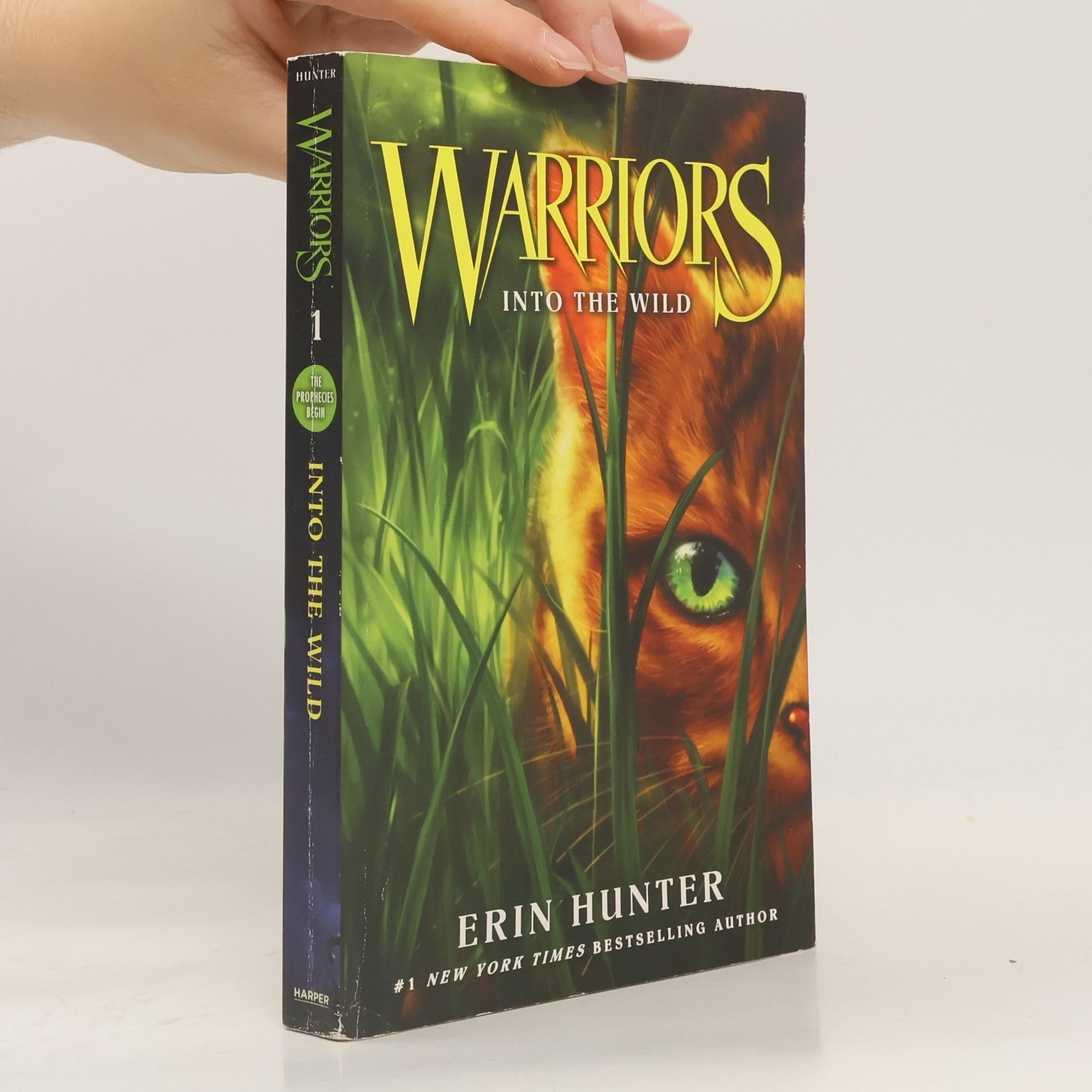 Erin Hunter Warriors. Into the Wild.
