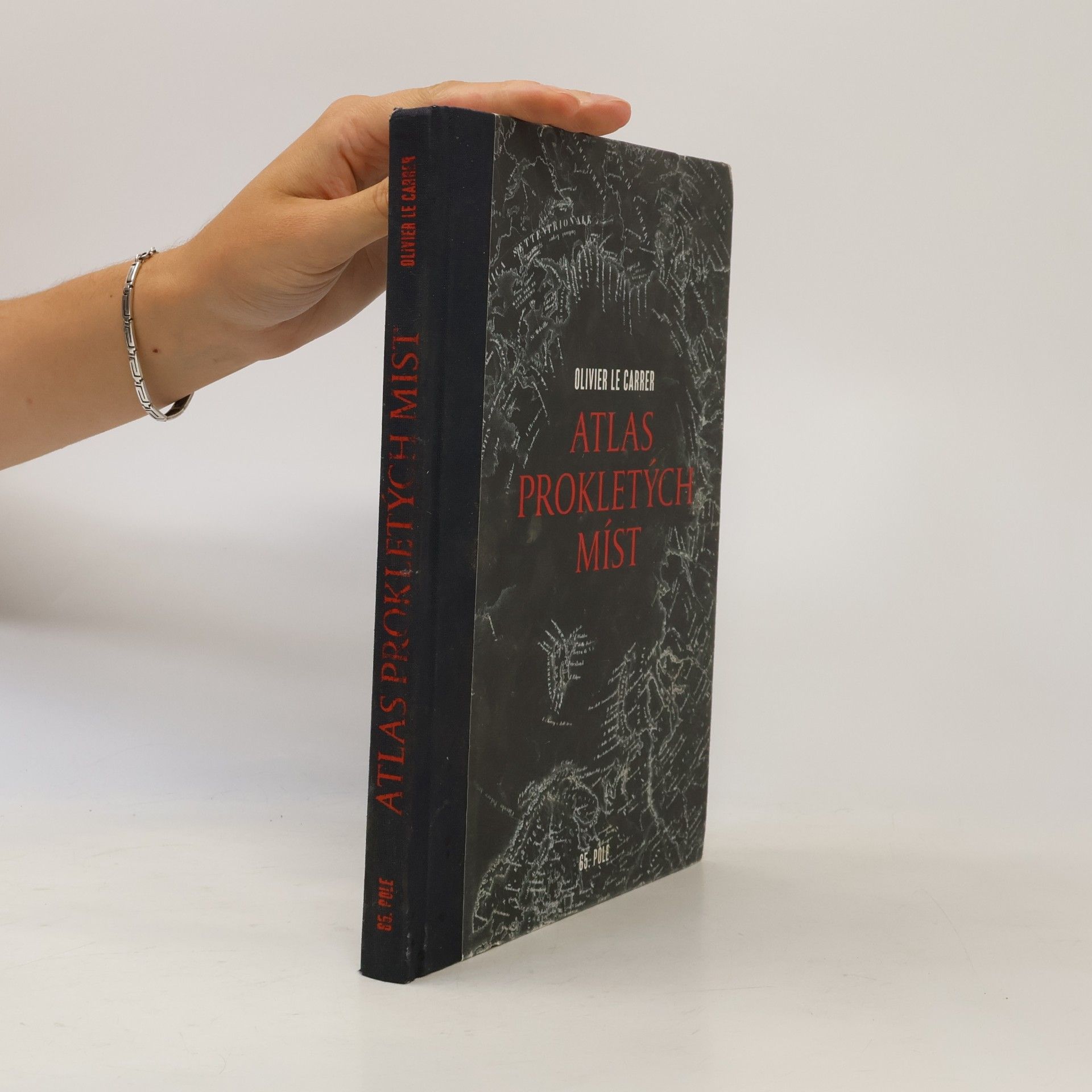 Olivier Le Carrer Atlas prokletých míst
