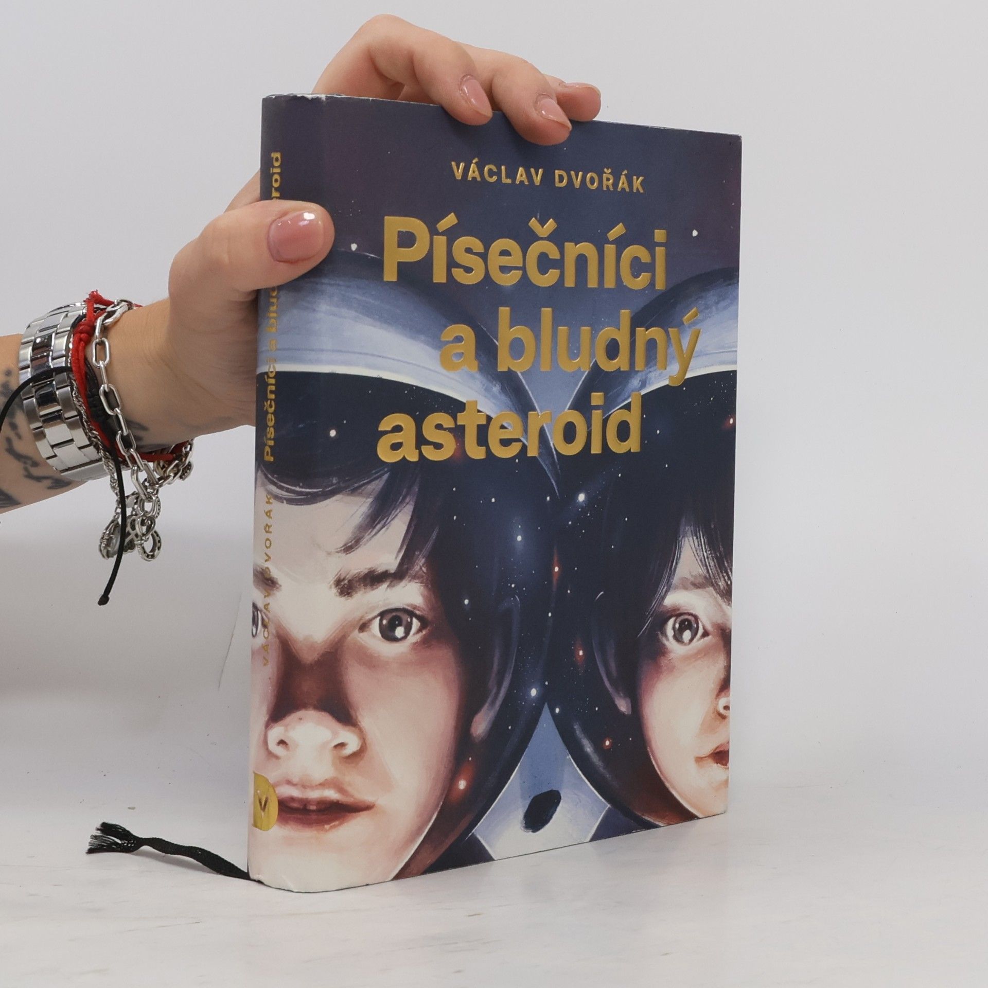 Václav Dvořák Písečníci a bludný asteroid