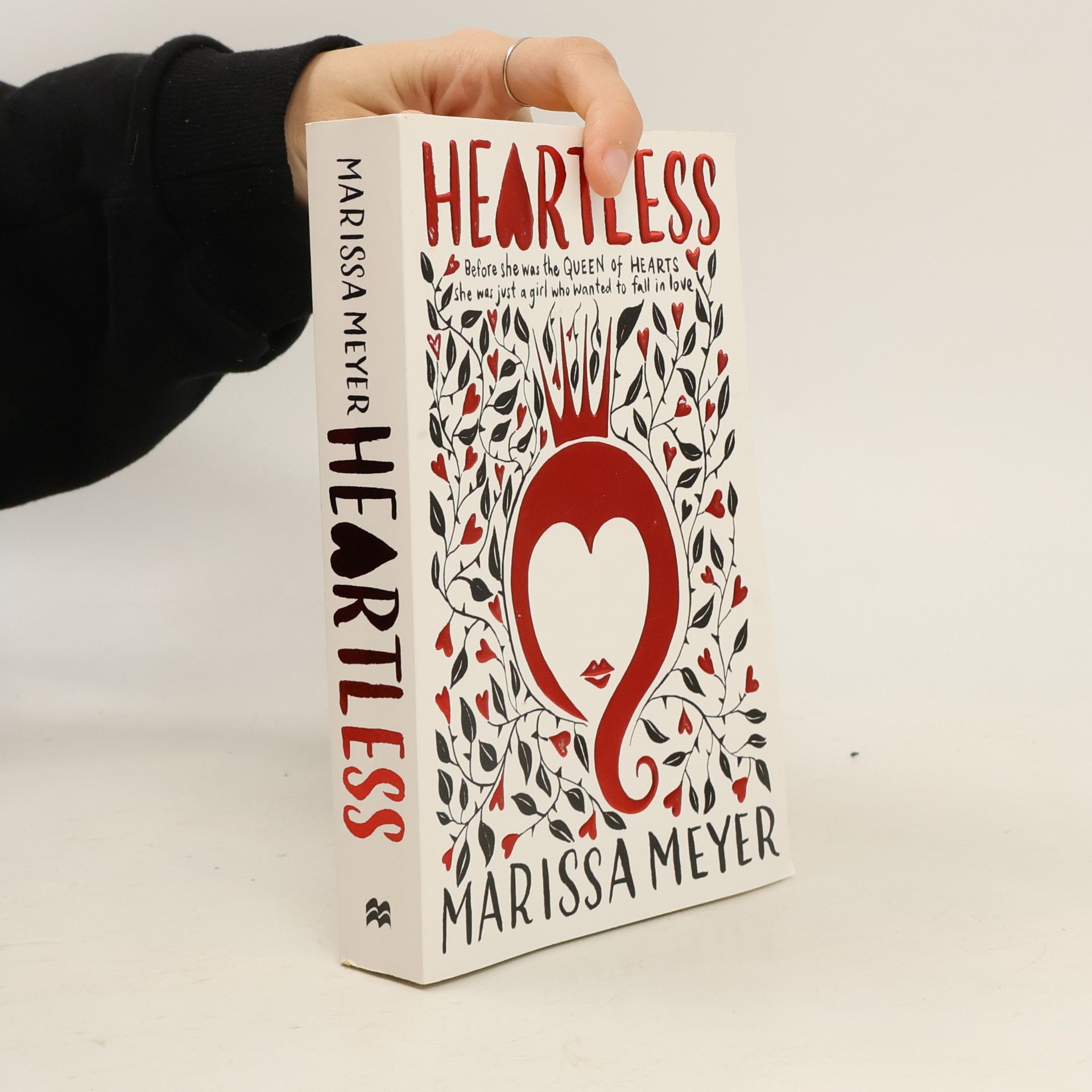 Marissa Meyer Heartless