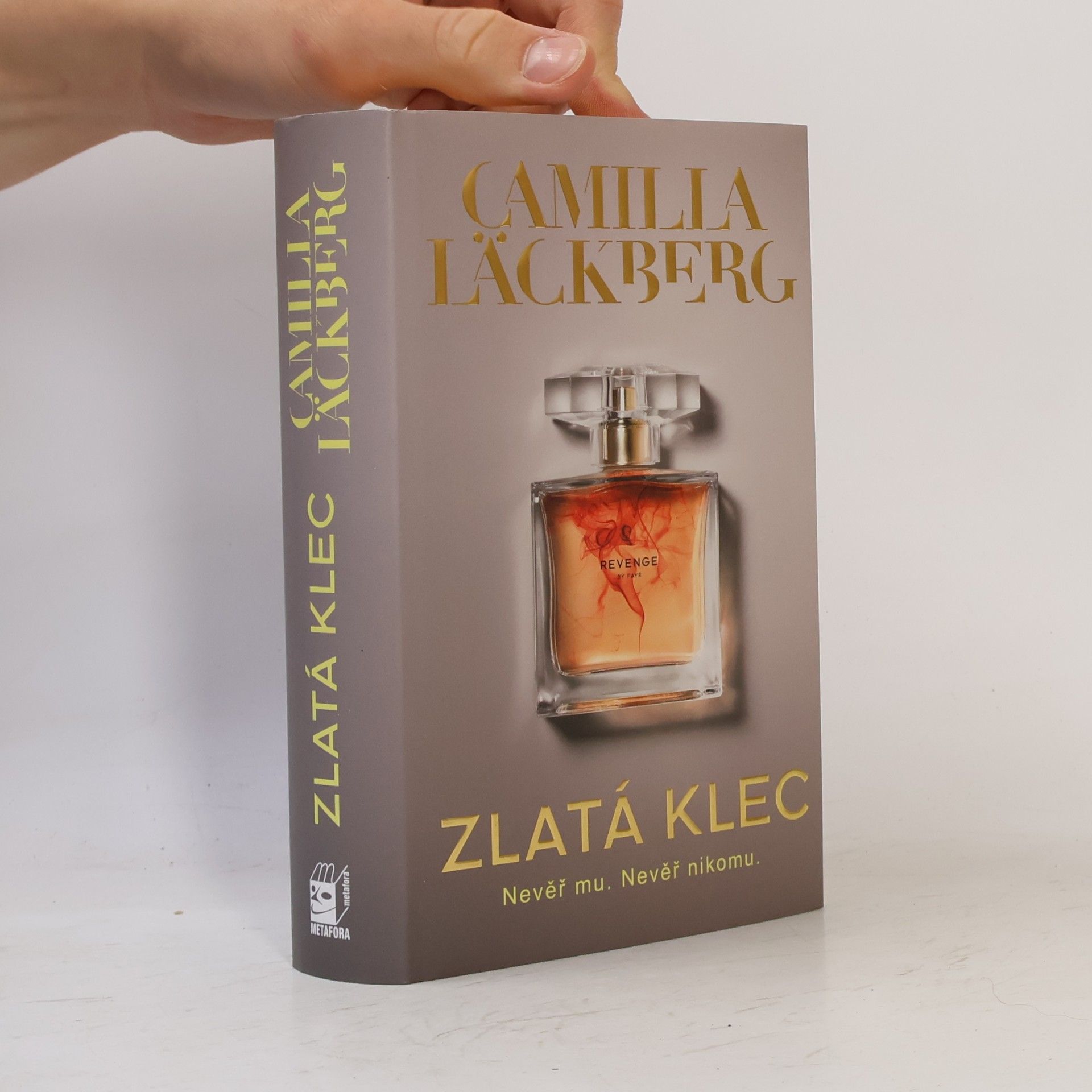 Camilla Läckberg Zlatá klec
