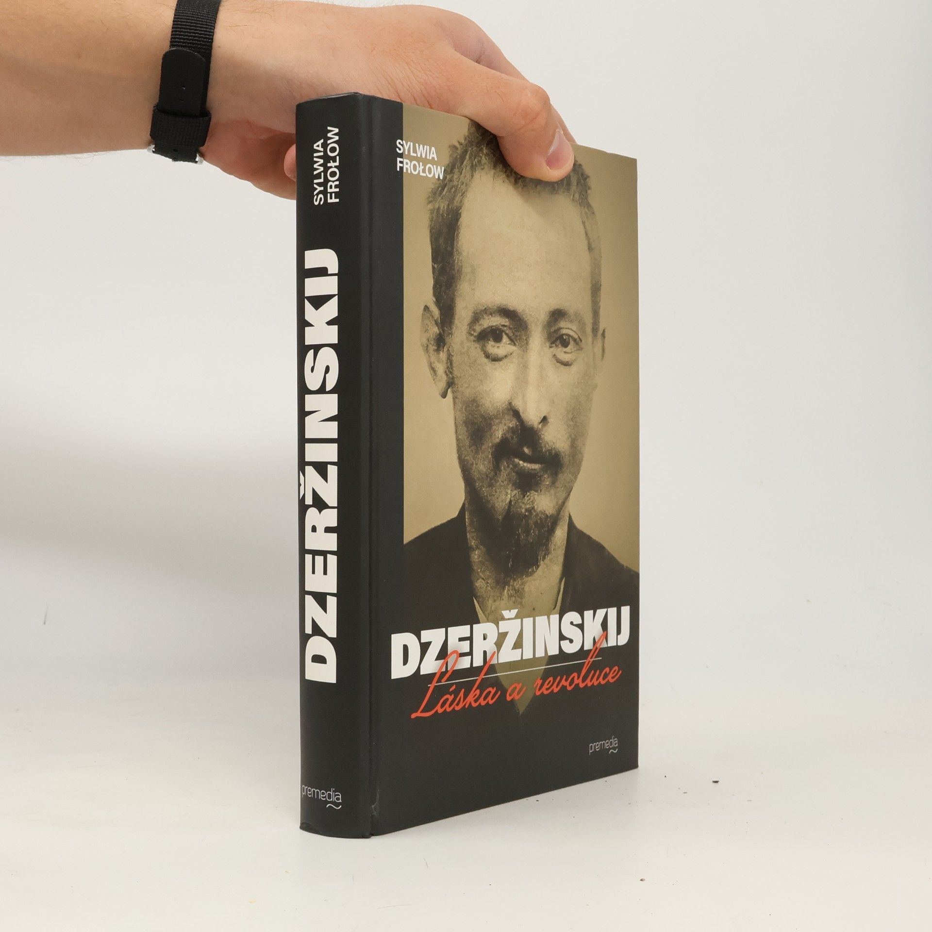 Sylwia Frołow Dzeržinskij - Láska a revoluce