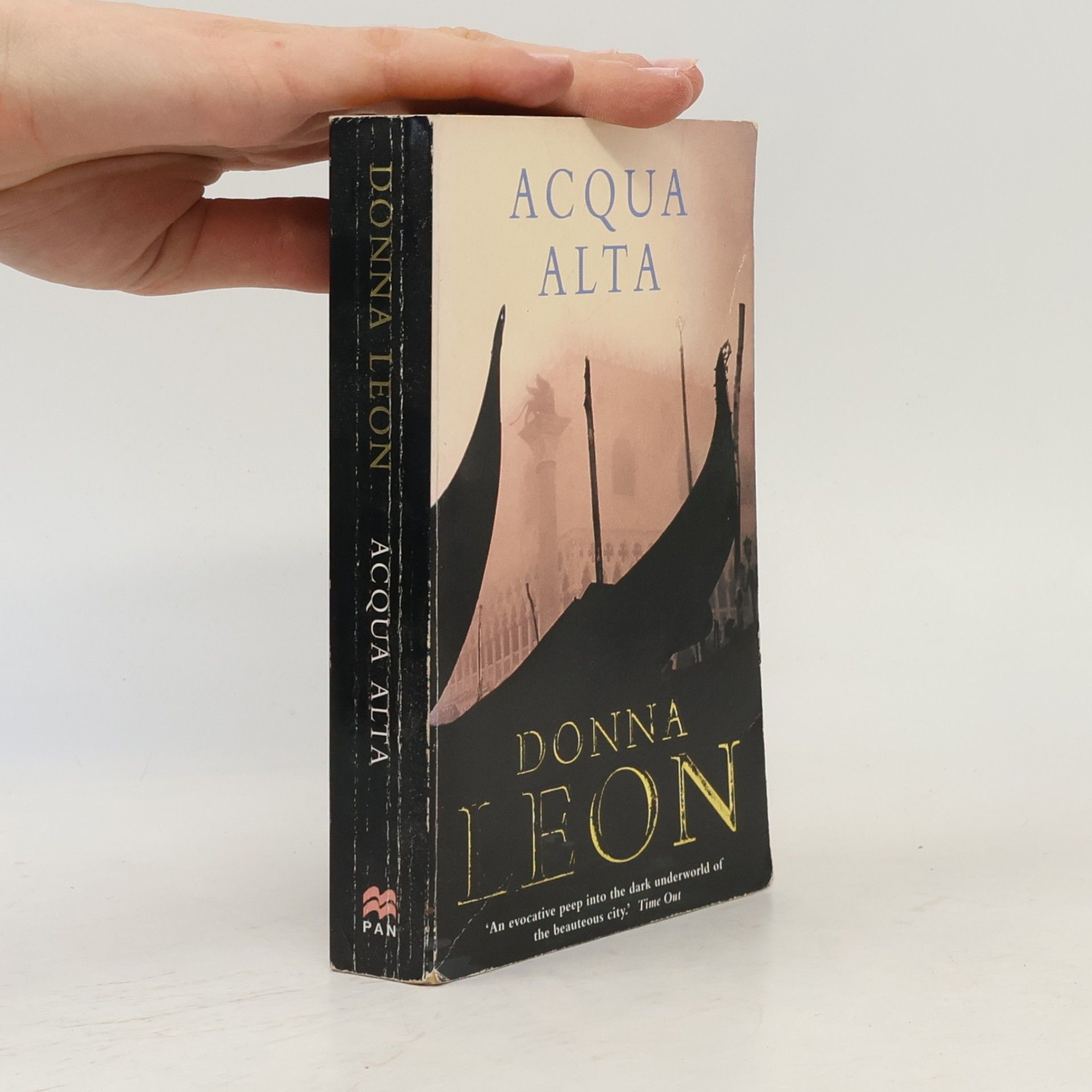 Donna Leon Acqua Alta