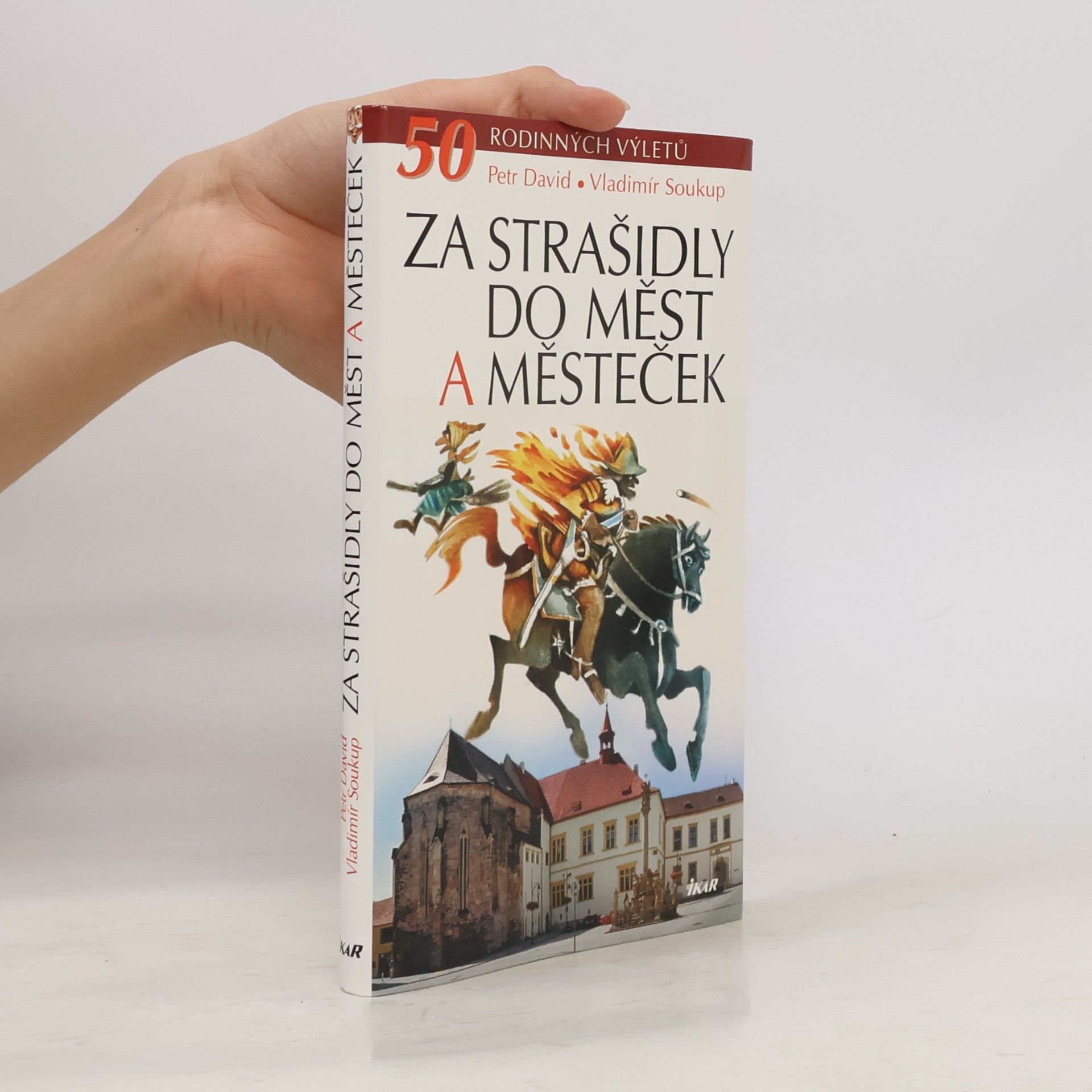 Petr David Za strašidly do měst a městeček