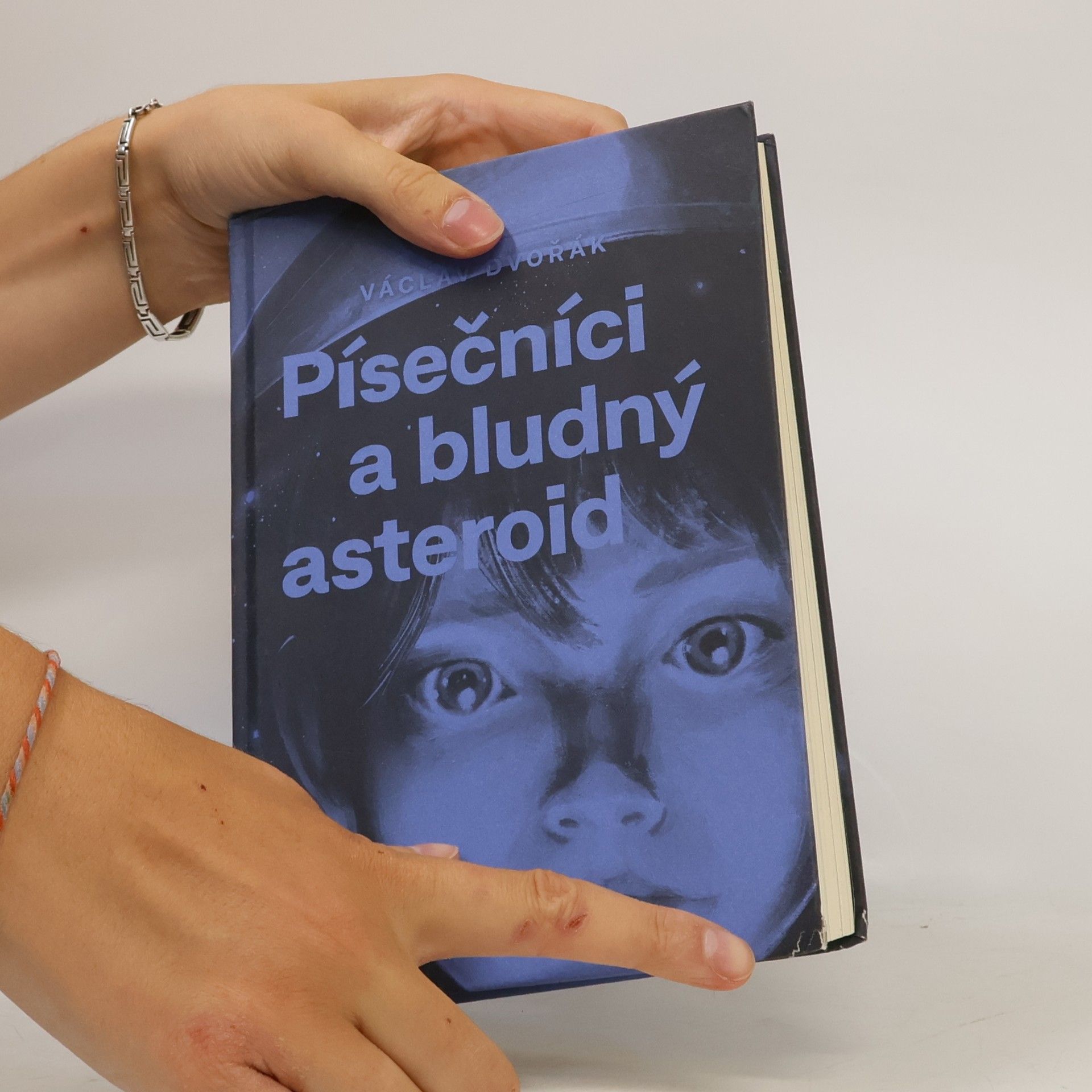 Václav Dvořák Písečníci a bludný asteroid