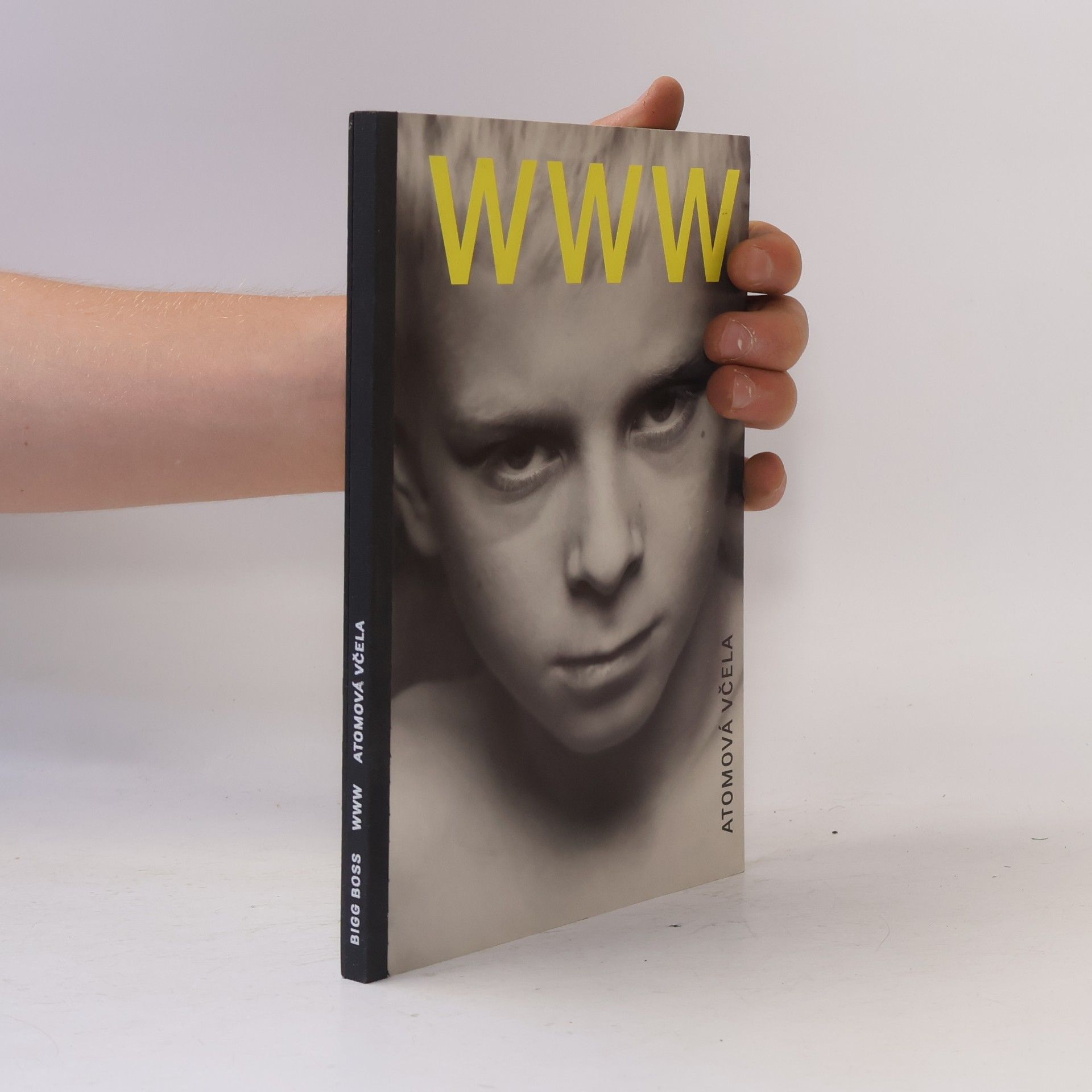 WWW Atomová včela