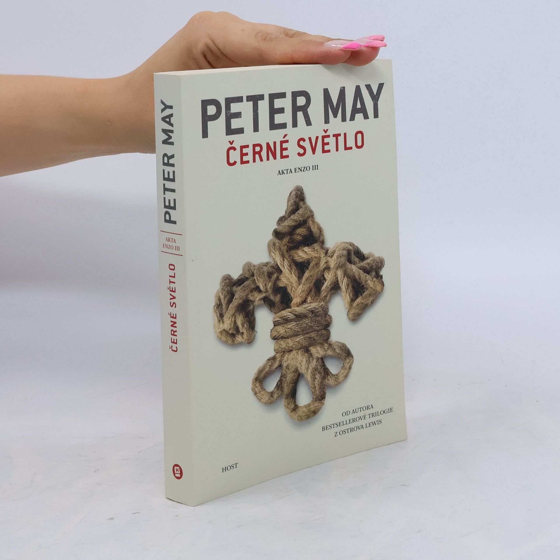 Peter May Černé světlo. Akta Enzo III