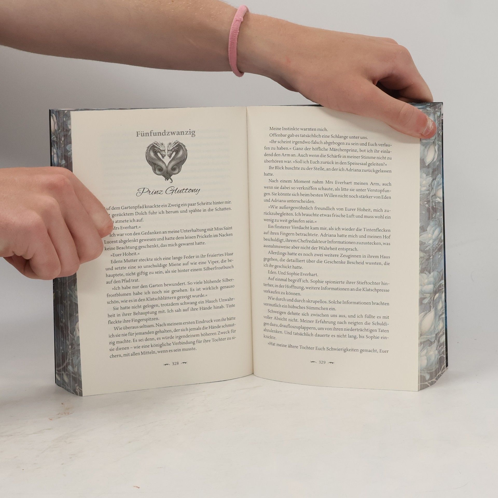 Kerri Maniscalco Throne of Secrets. Verraten