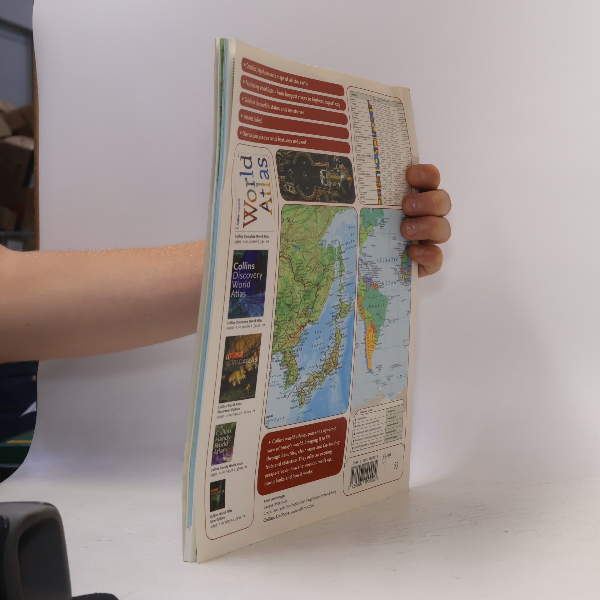 Collectif d'auteurs Collins World Atlas