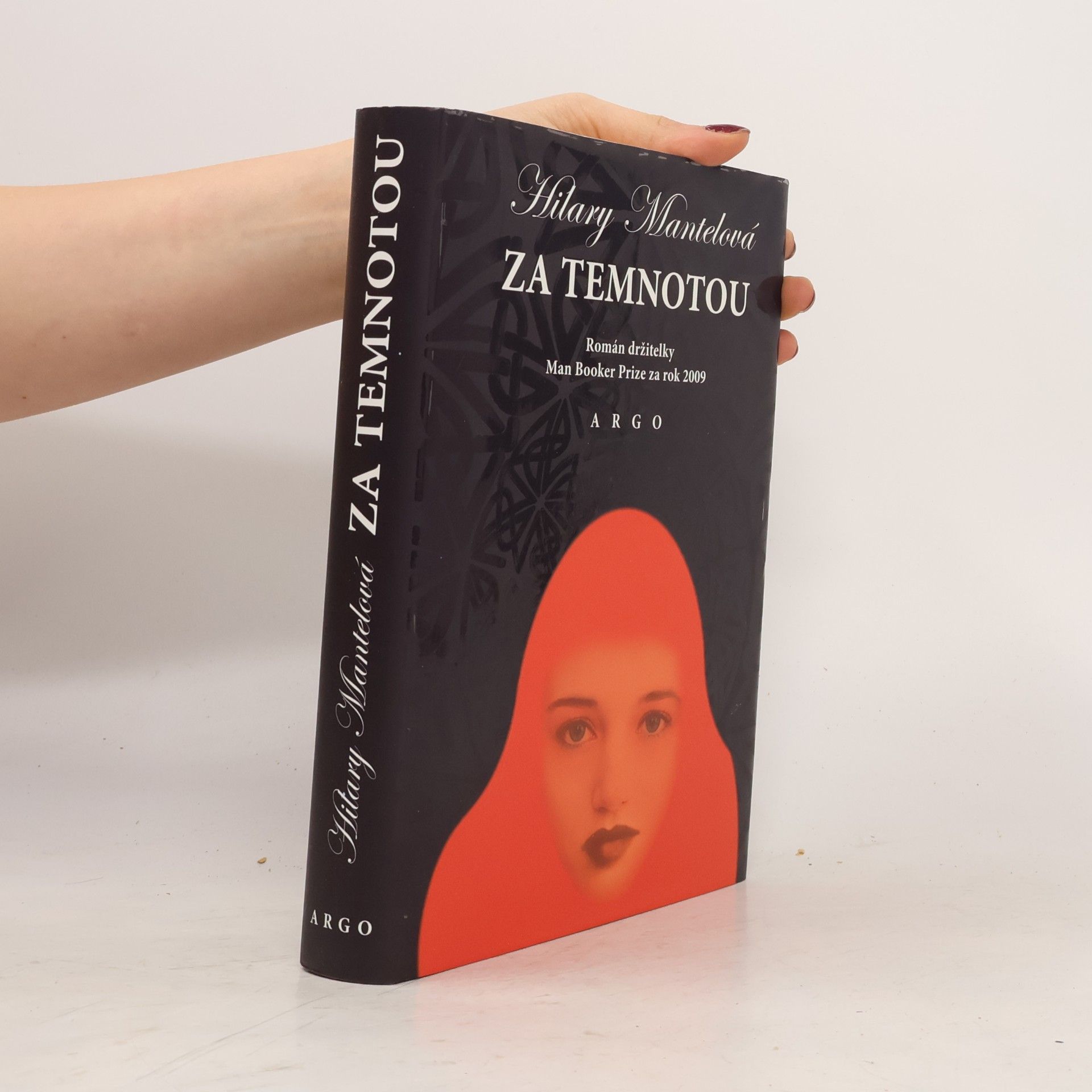 Hilary Mantel Za temnotou
