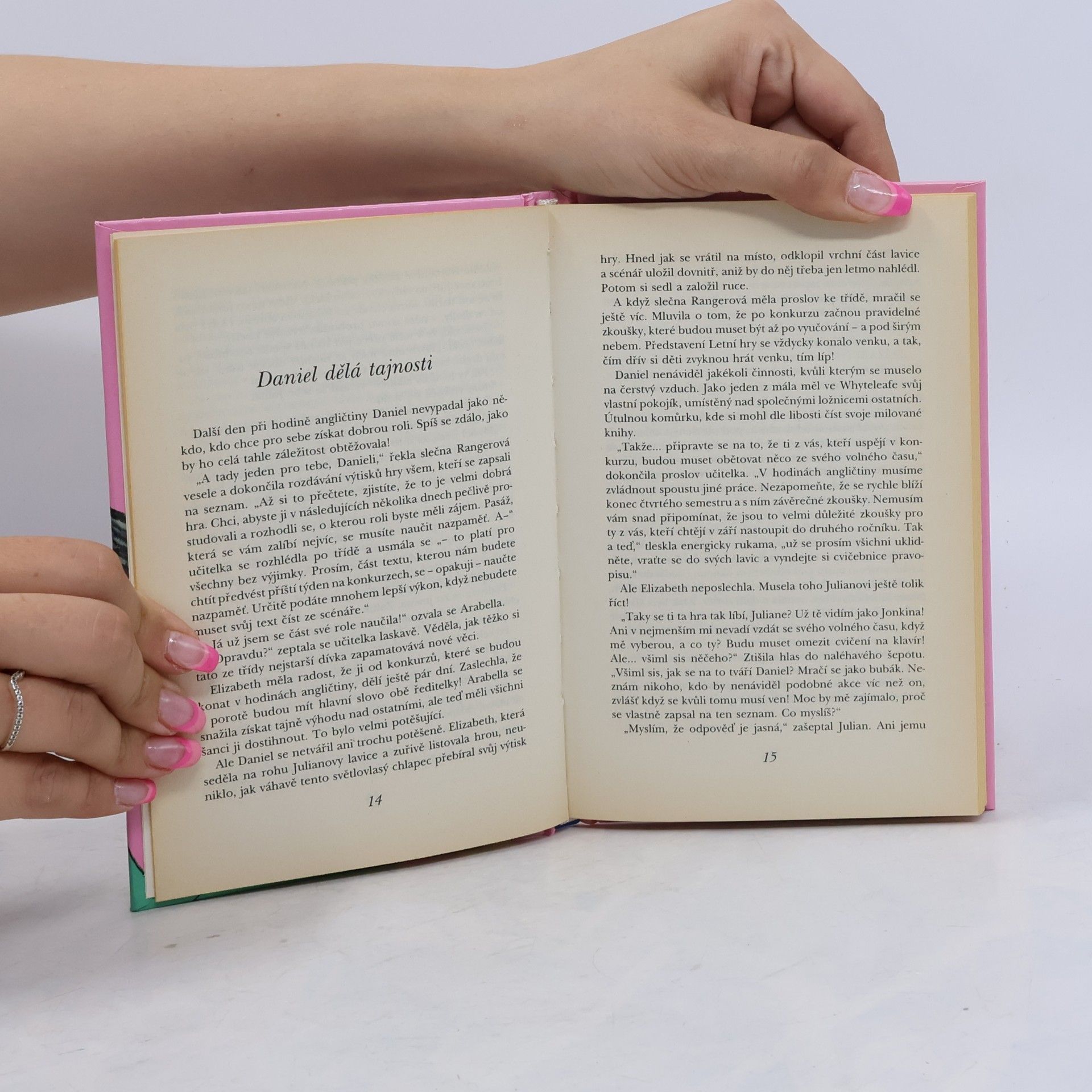 Enid Blyton Kamarádky. Elizabeth zachraňuje situaci