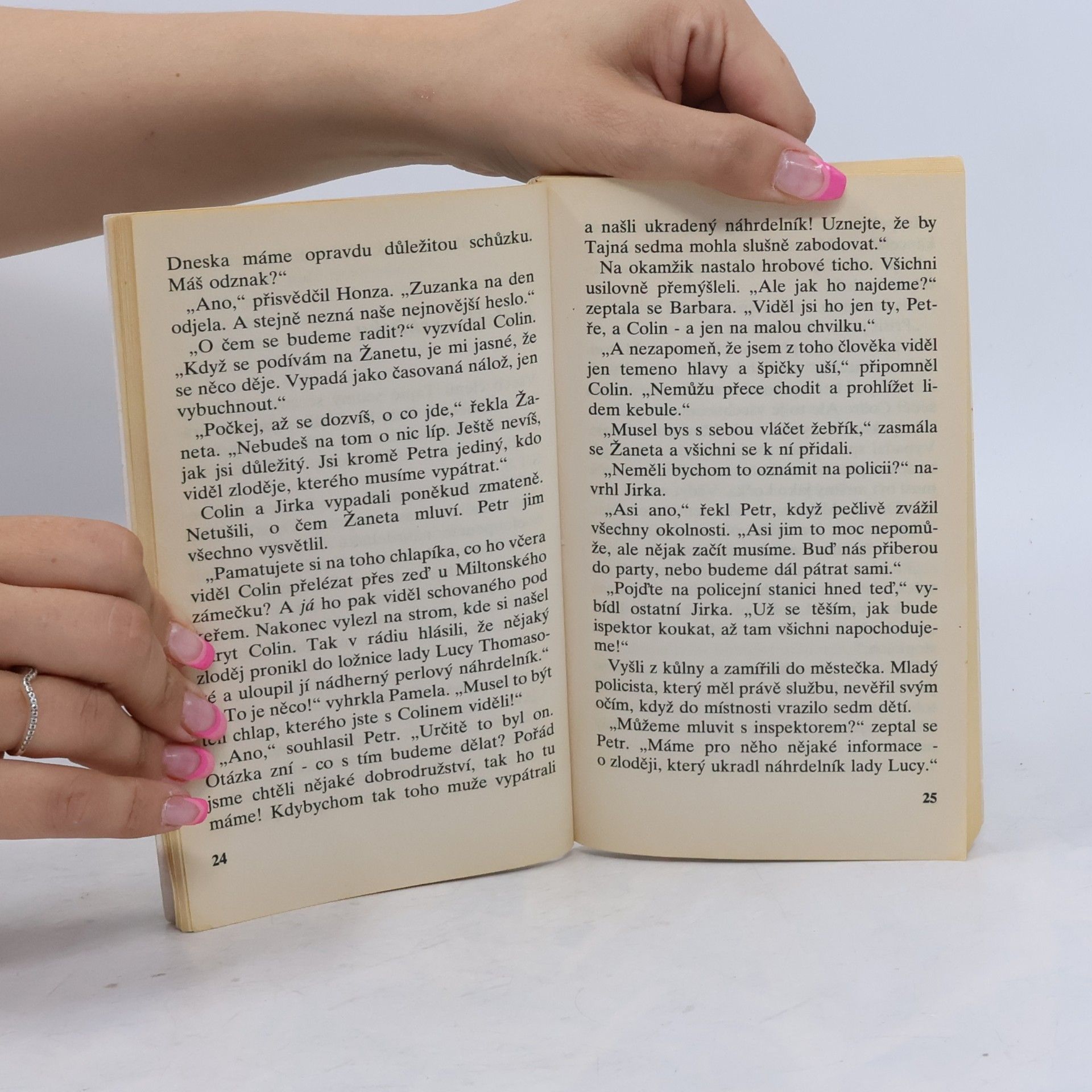 Enid Blyton Tajná sedma. Záhada ukradnutého náhrdelníku