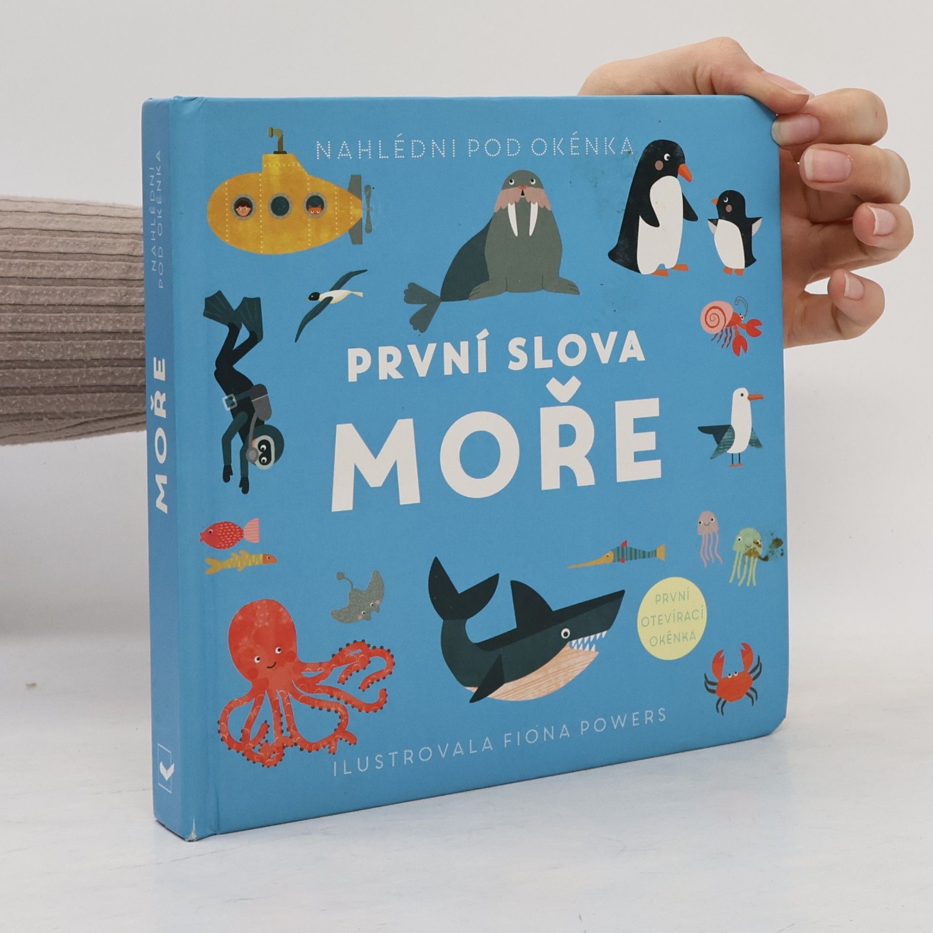 Fiona Powers První slova. Moře