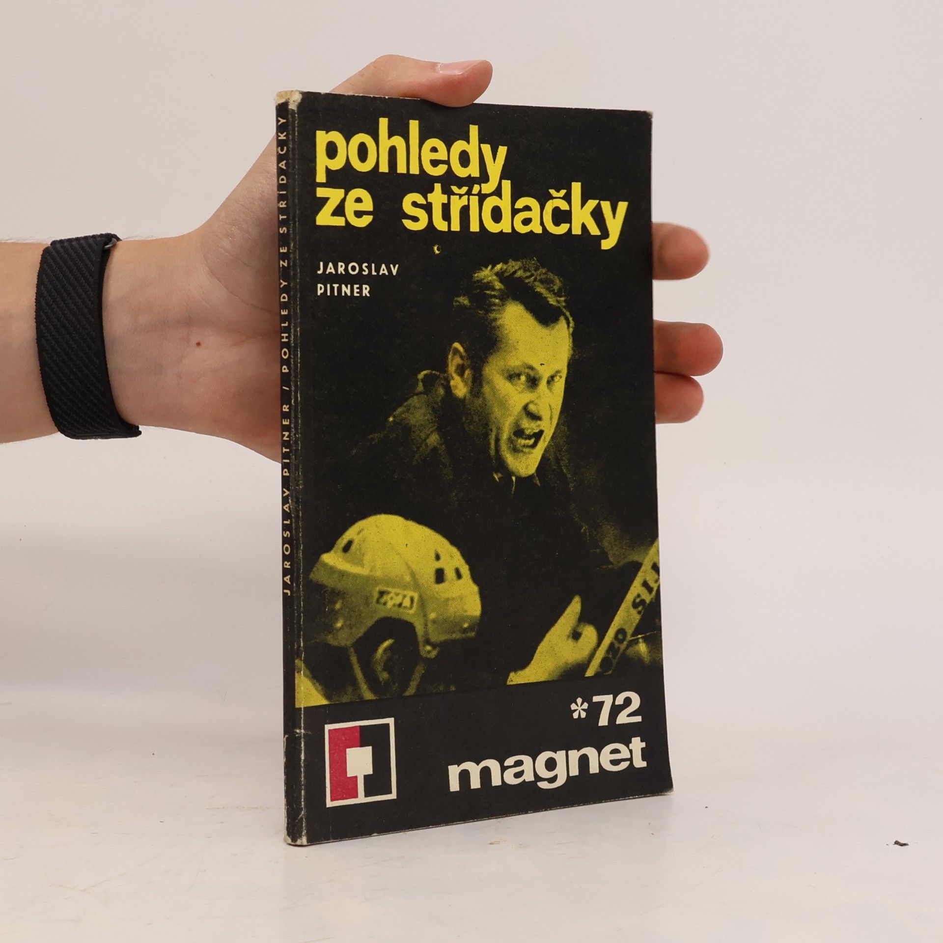 Magnet. Pohledy ze střídačky